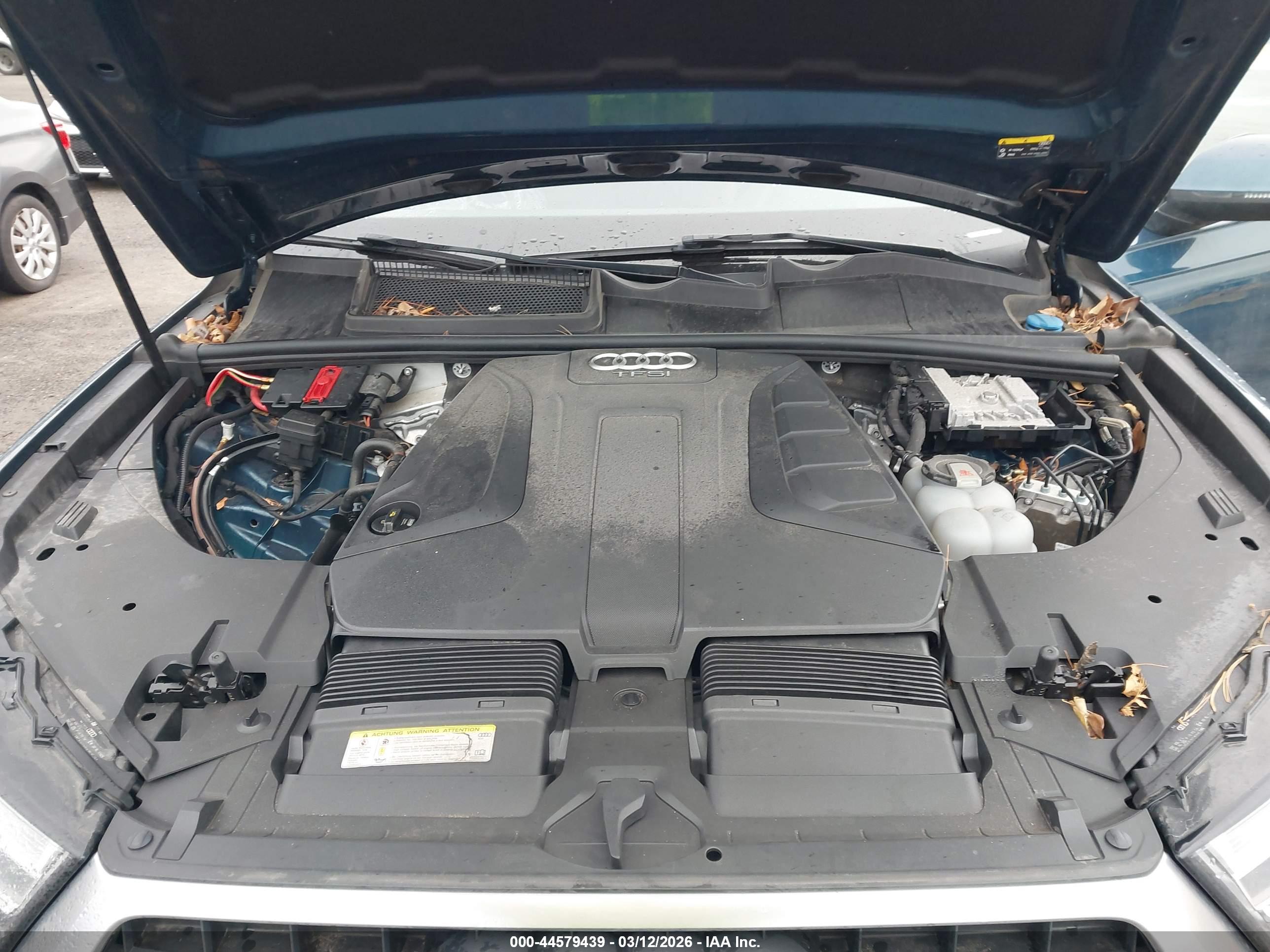 AUDI Q7 image 10