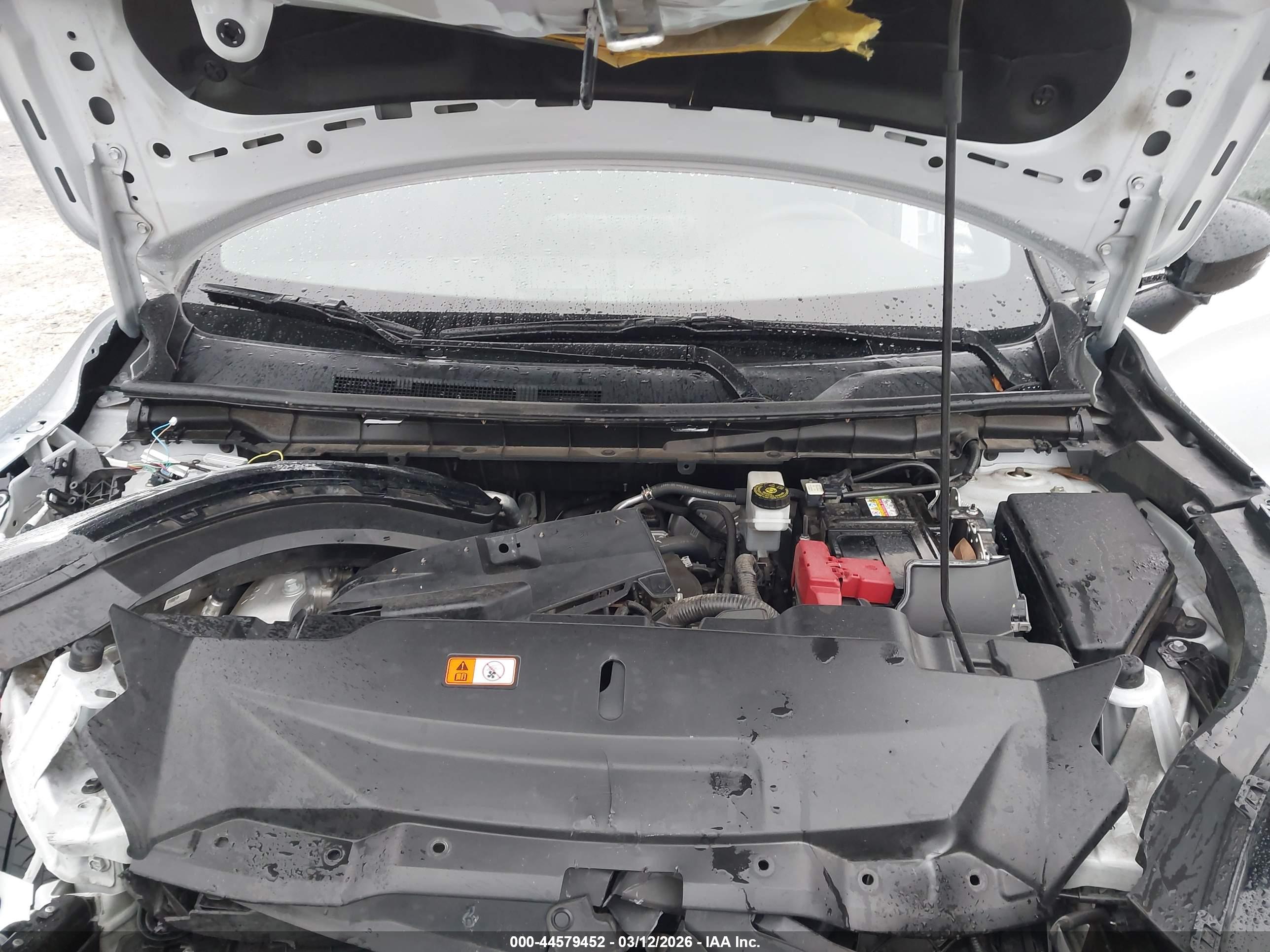 MITSUBISHI OUTLANDER image 10