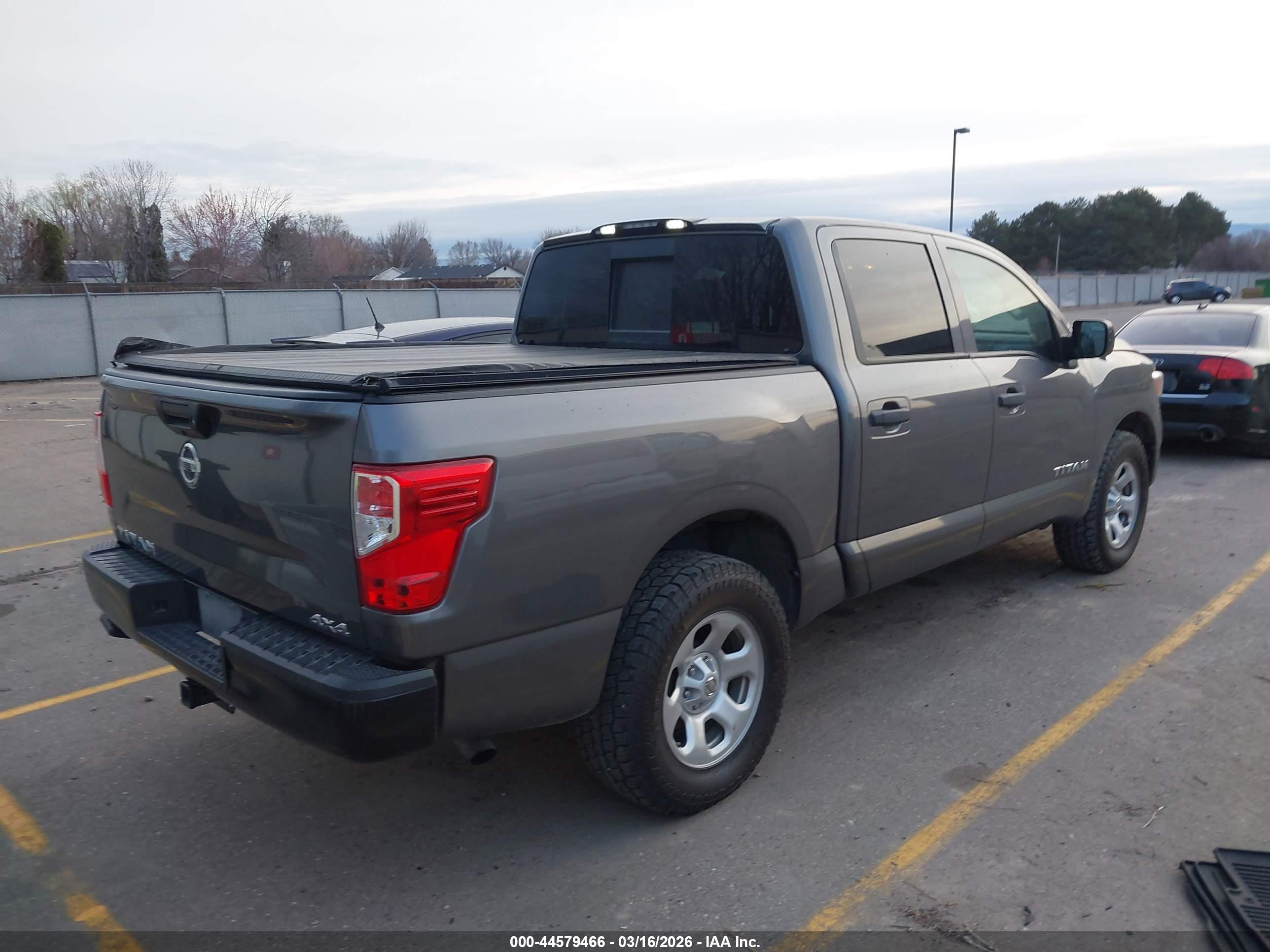 NISSAN TITAN image 4