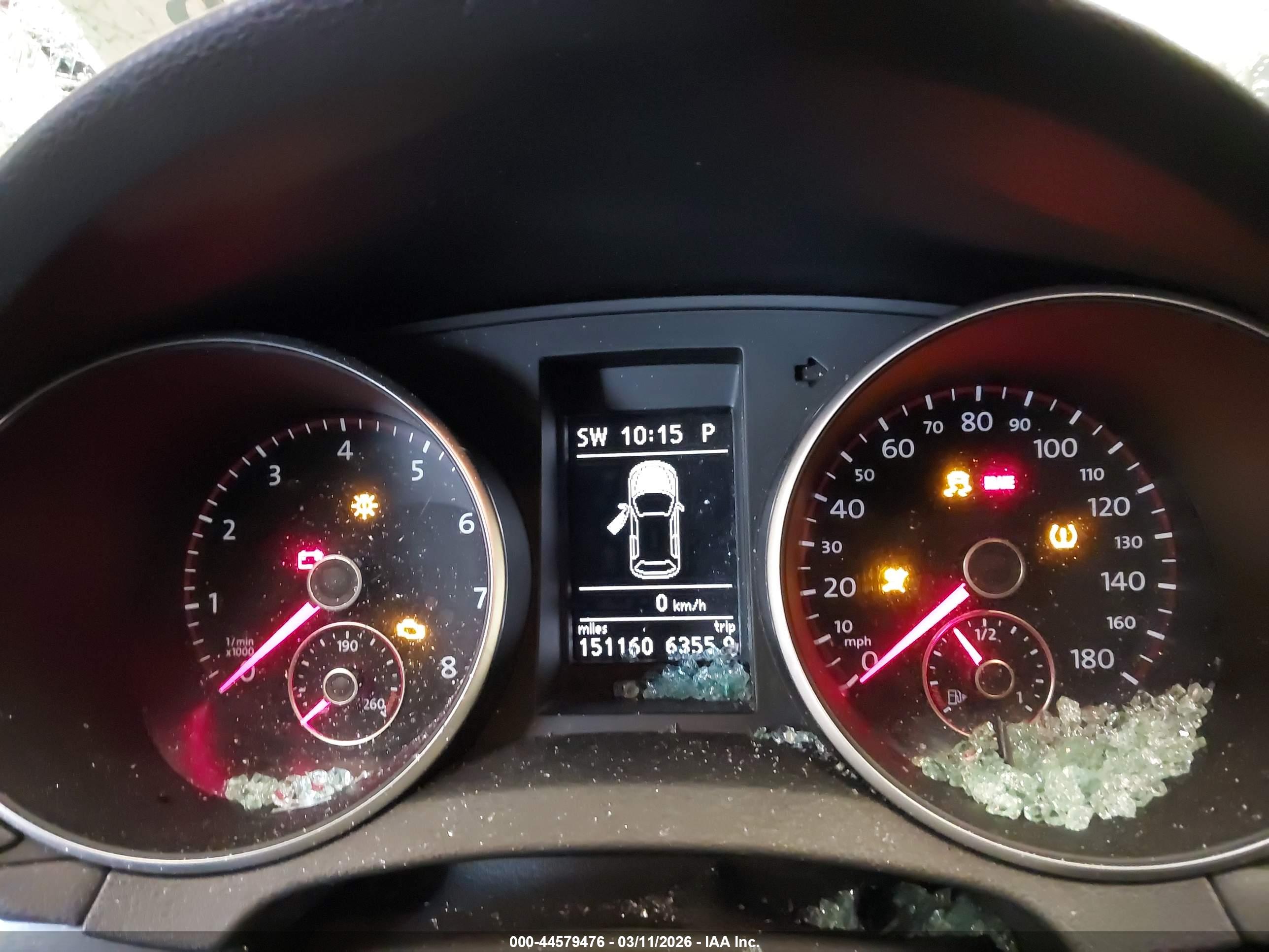 VOLKSWAGEN GTI image 7