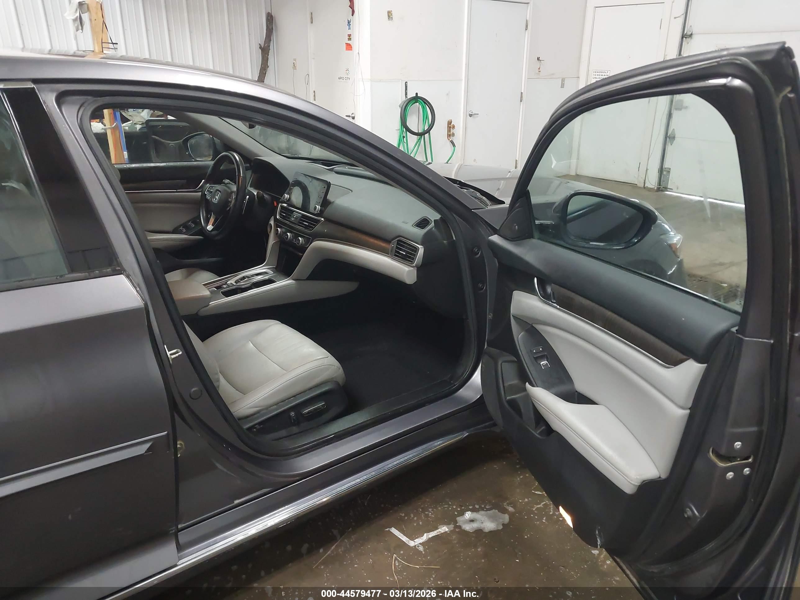 HONDA ACCORD image 5