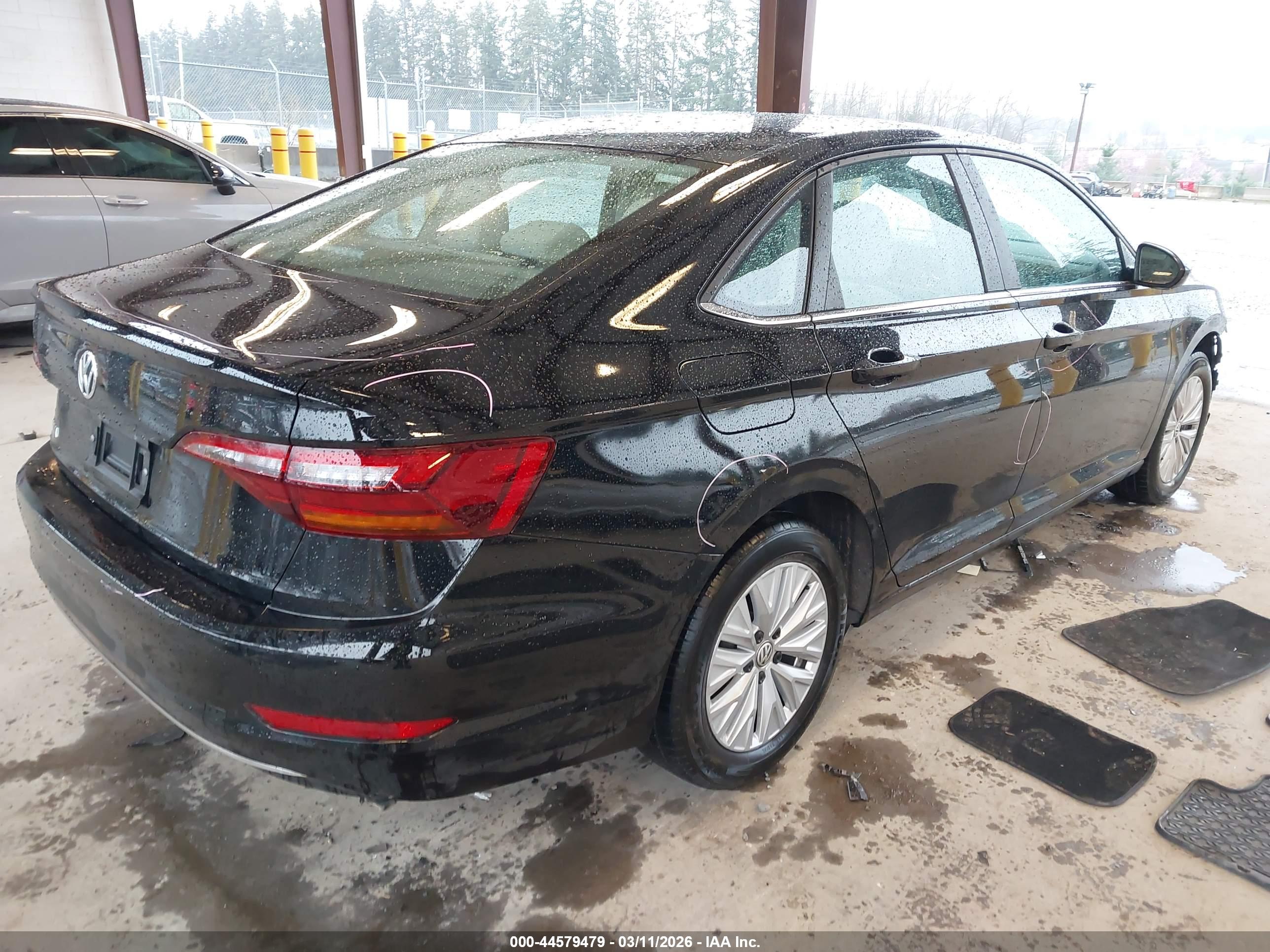 VOLKSWAGEN JETTA image 4