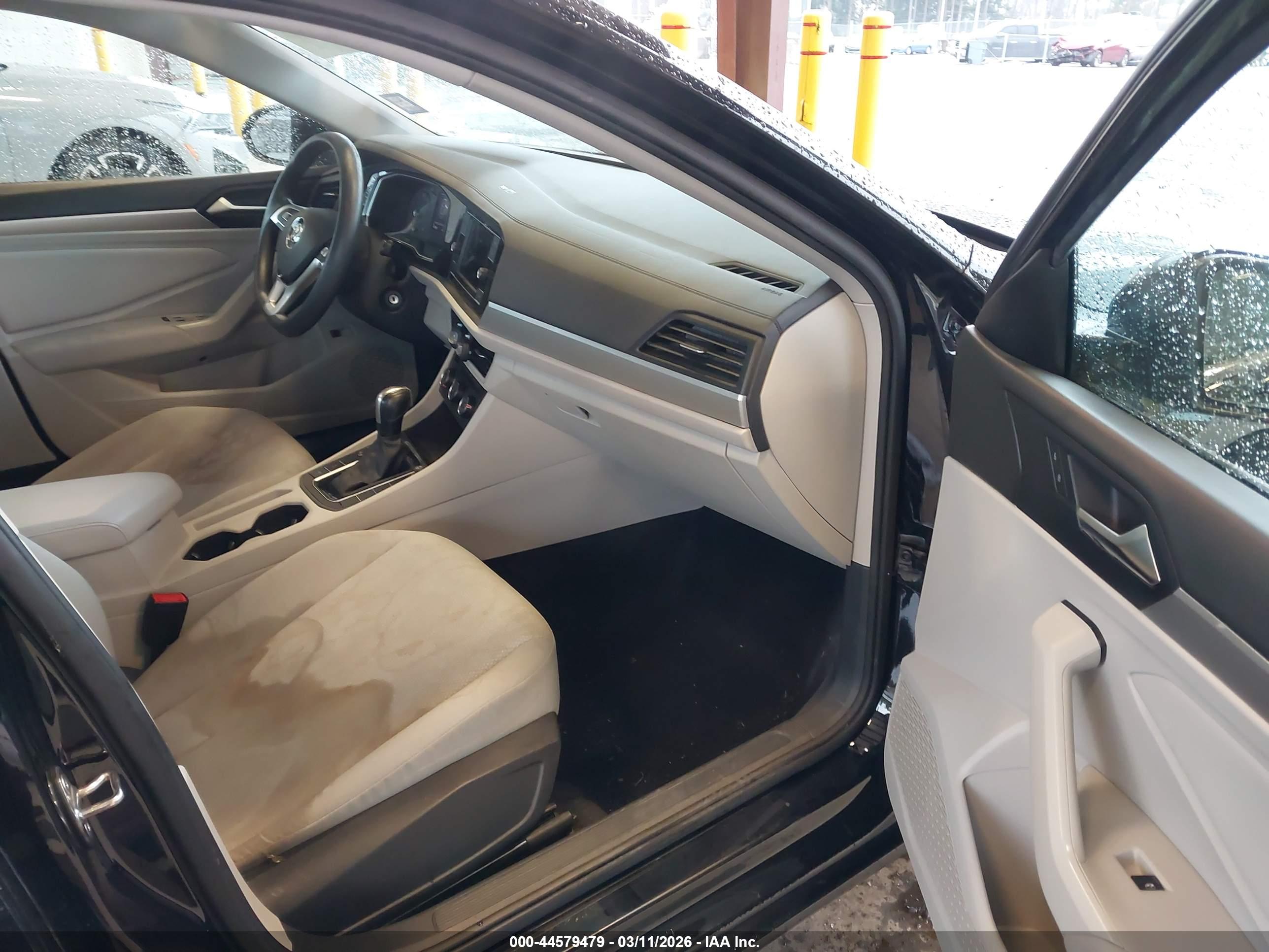 VOLKSWAGEN JETTA image 5