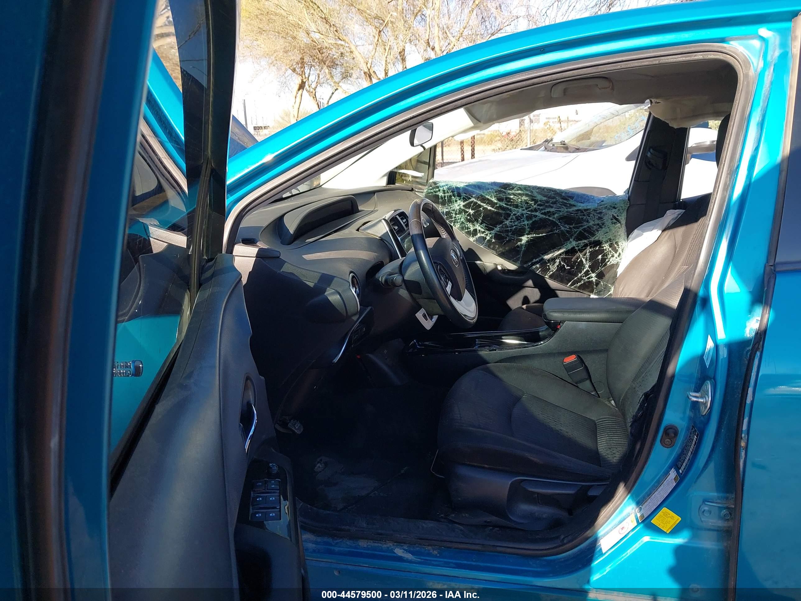 TOYOTA PRIUS image 5