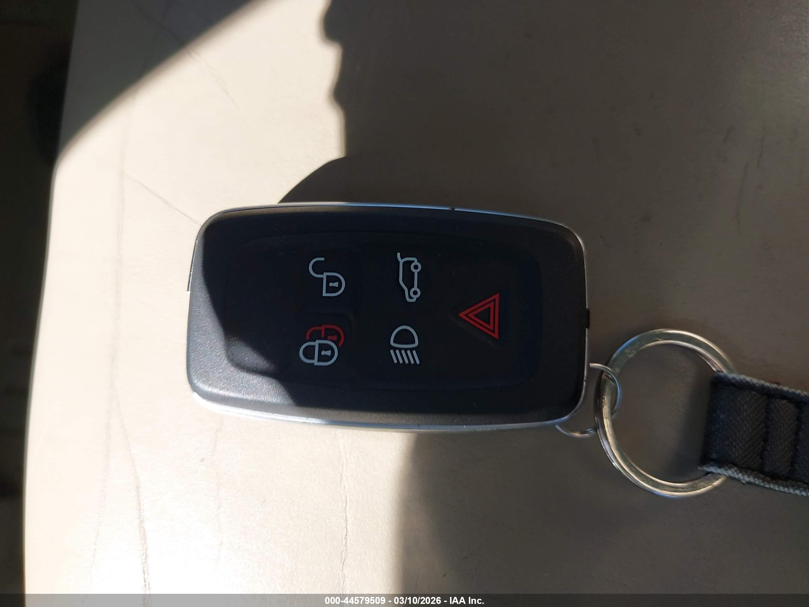 LAND ROVER image 11