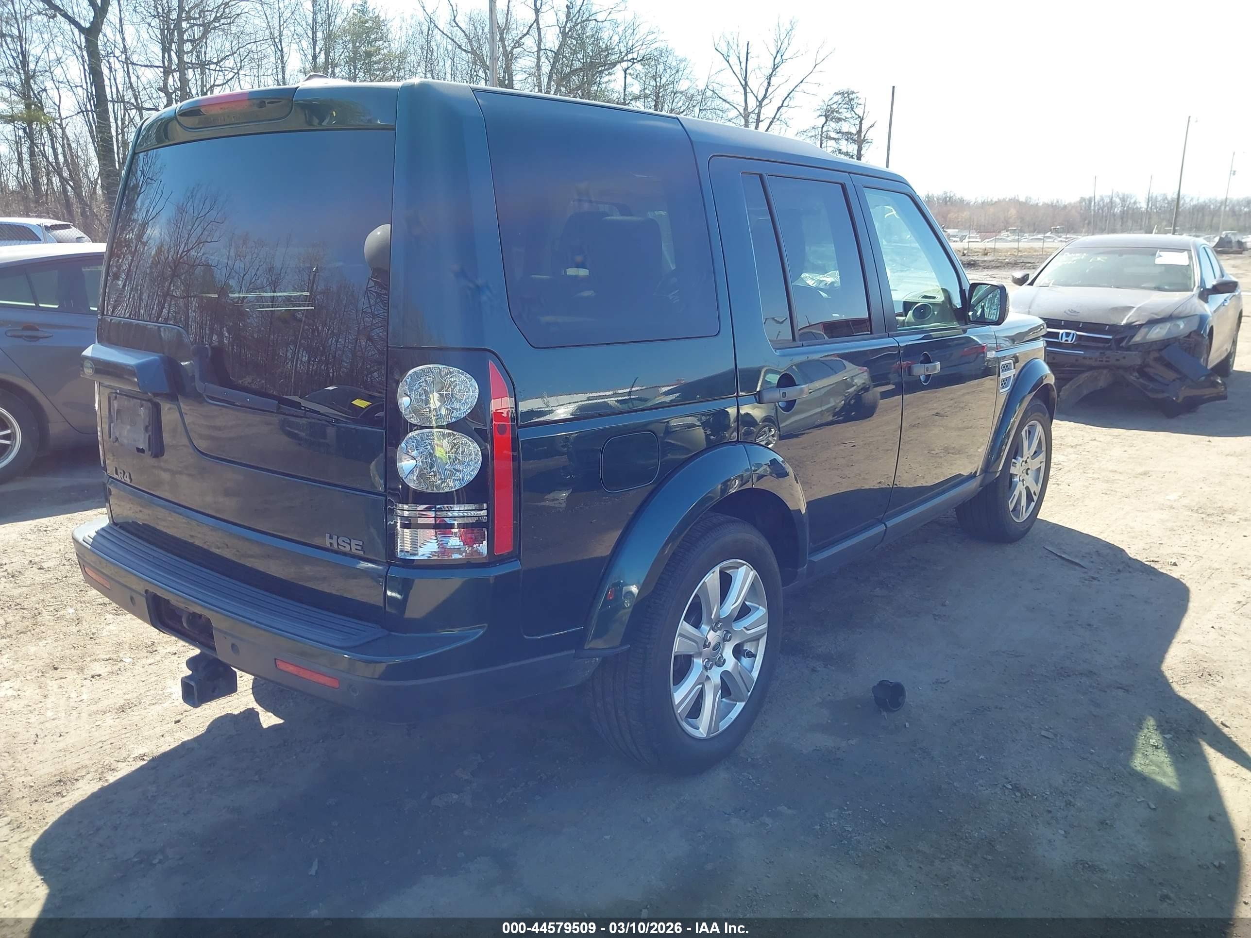 LAND ROVER image 4