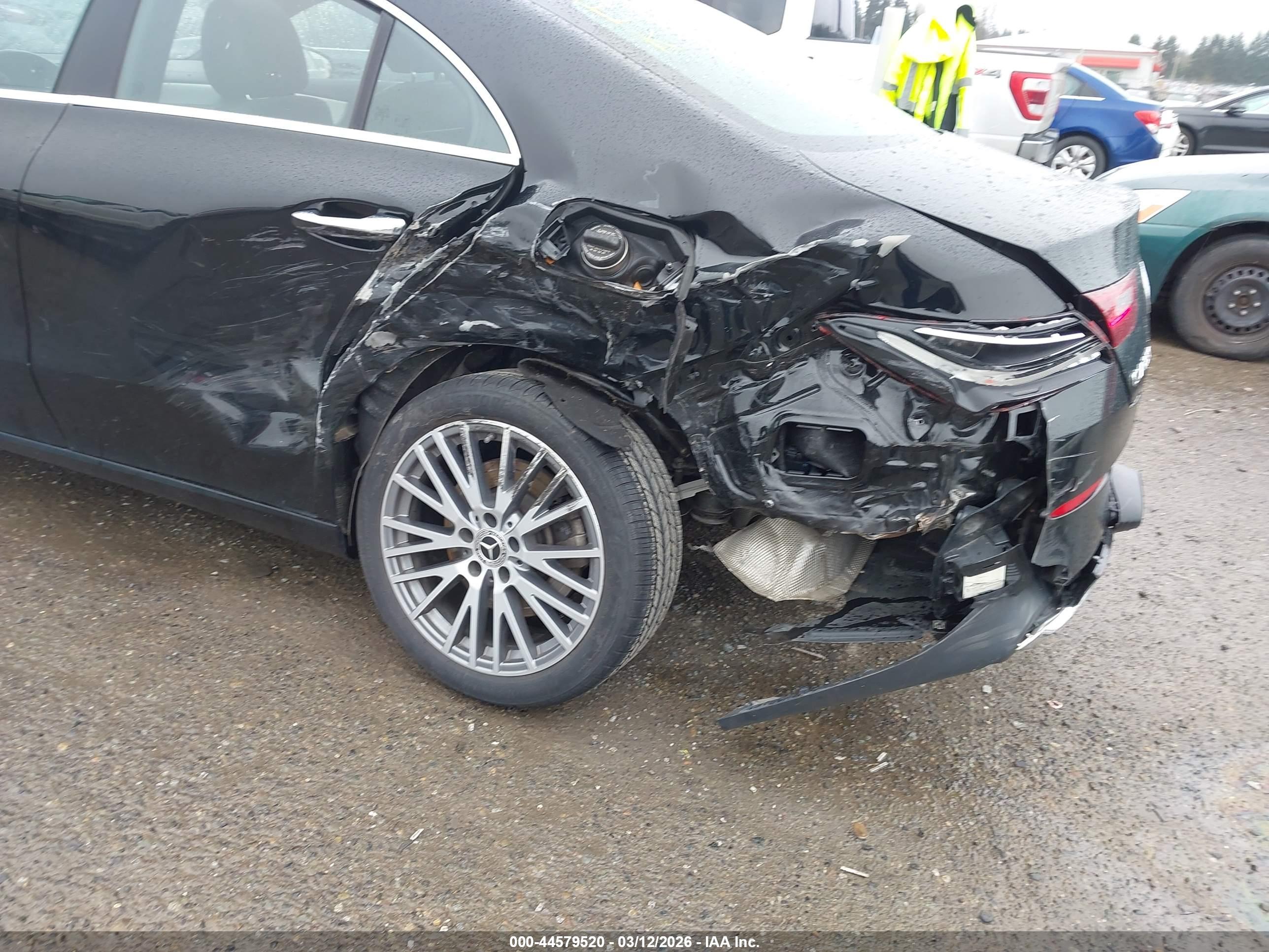 MERCEDES-BENZ CLA image 6