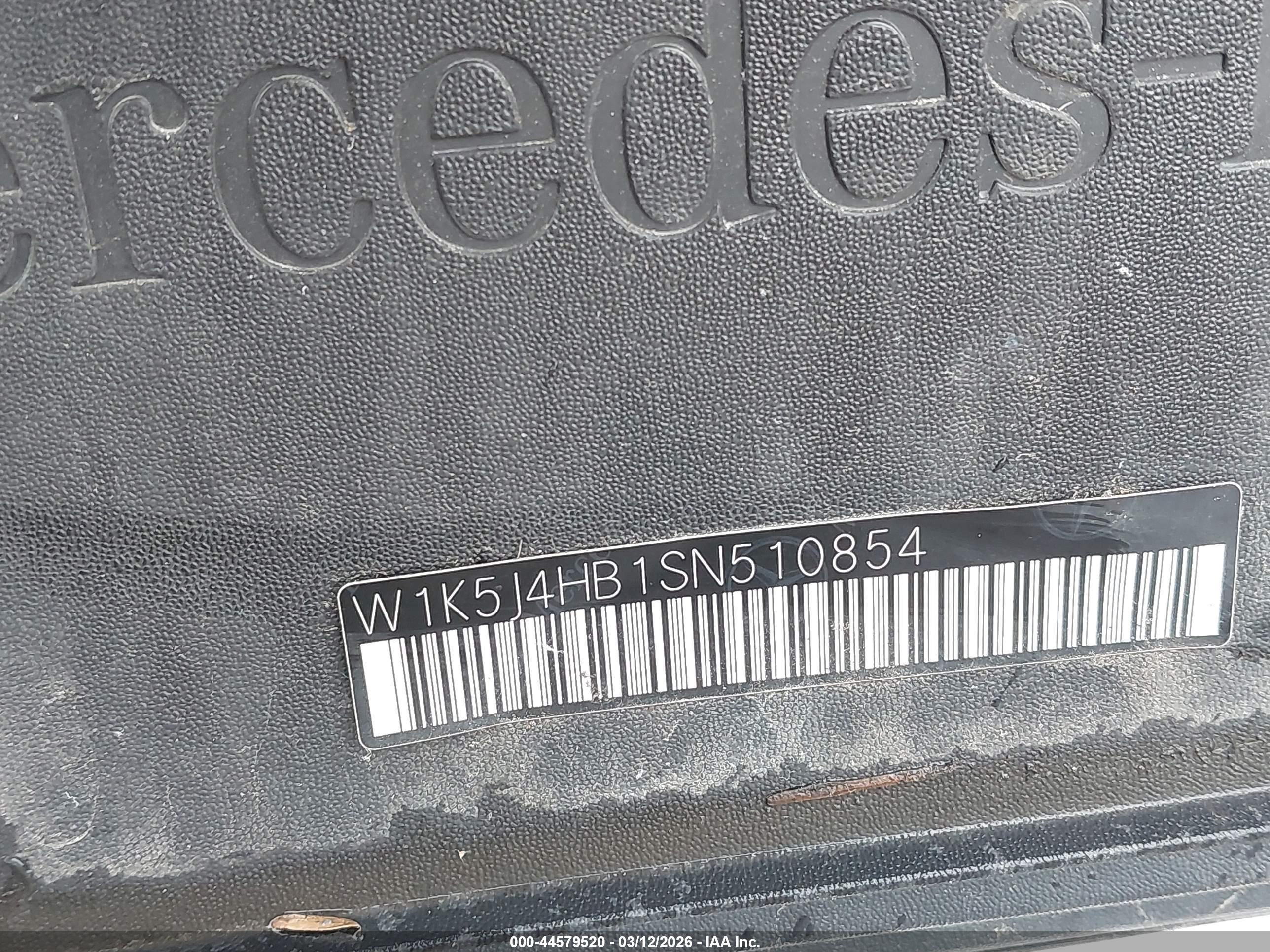 MERCEDES-BENZ CLA image 9