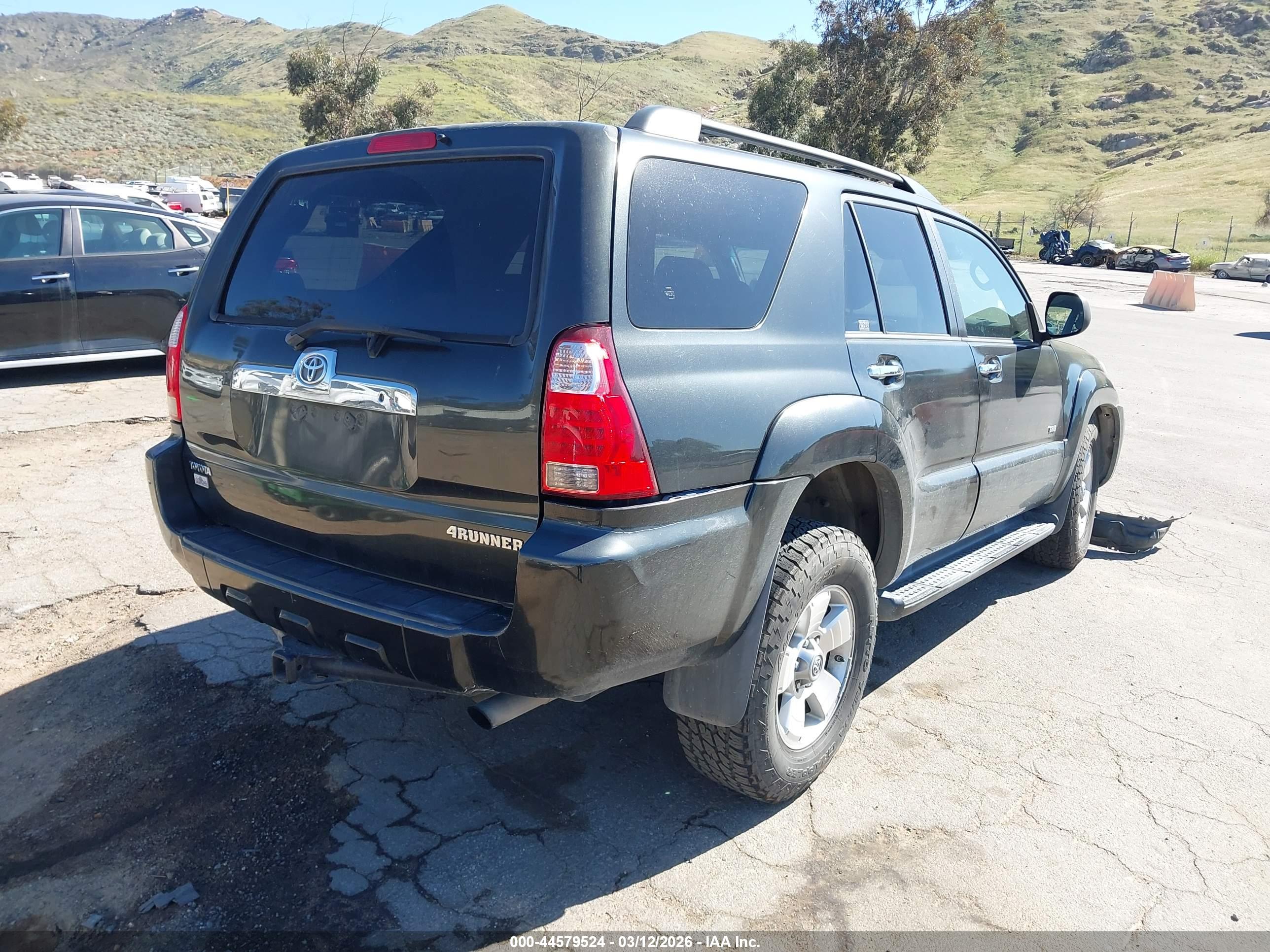 TOYOTA 4RUNNER image 4