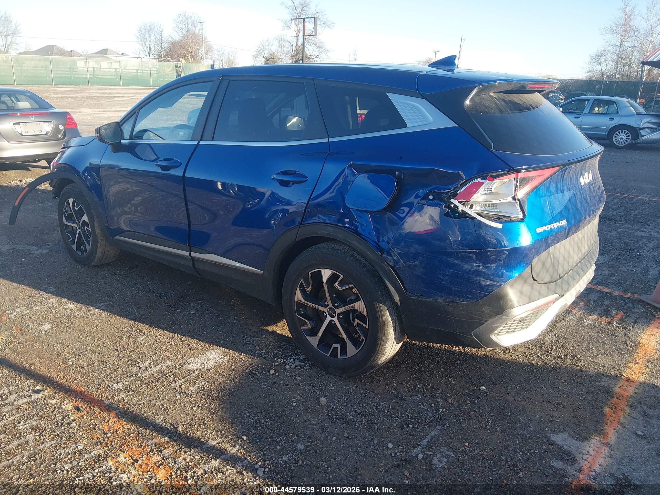 KIA SPORTAGE image 3