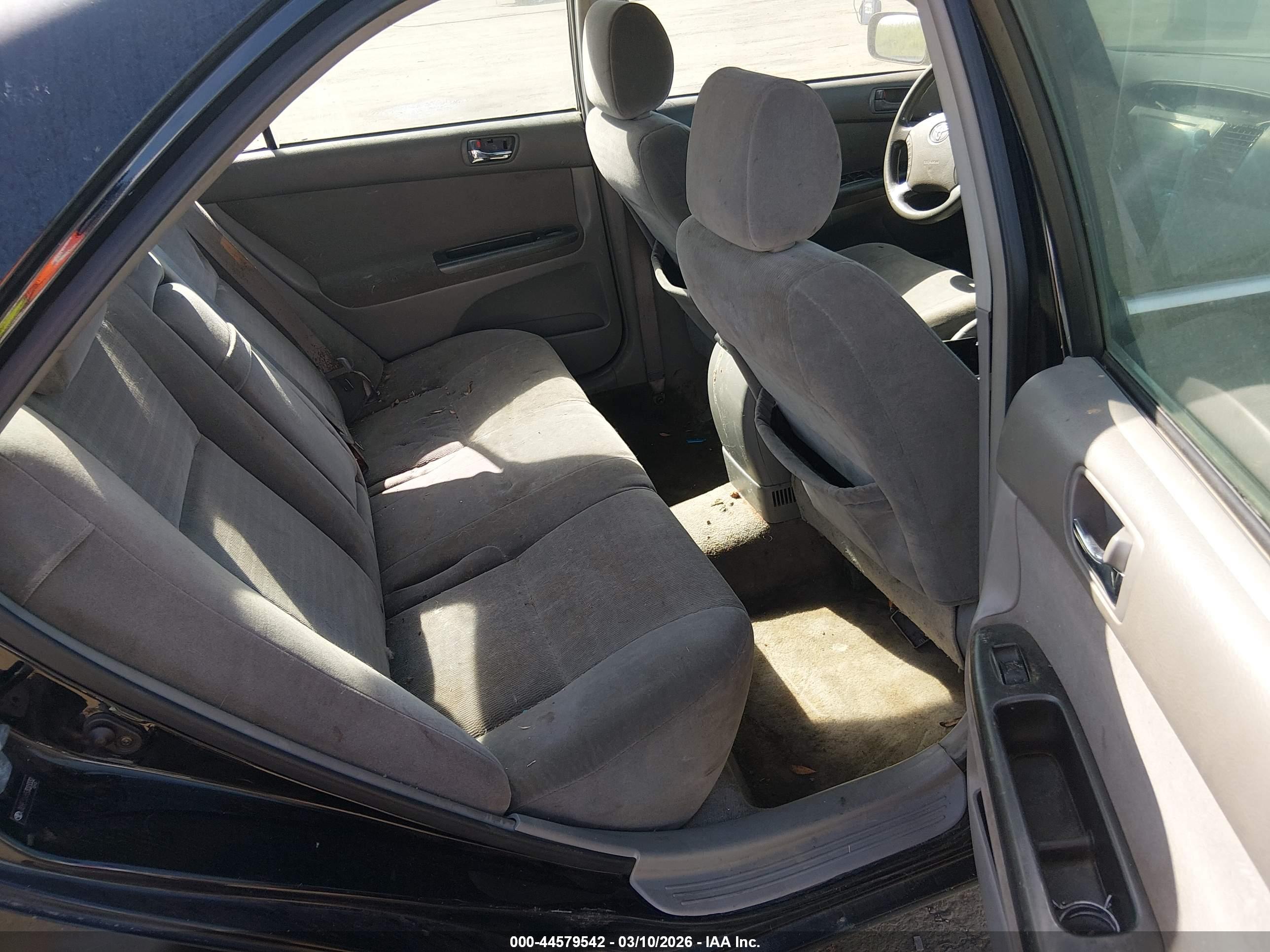 TOYOTA CAMRY image 8