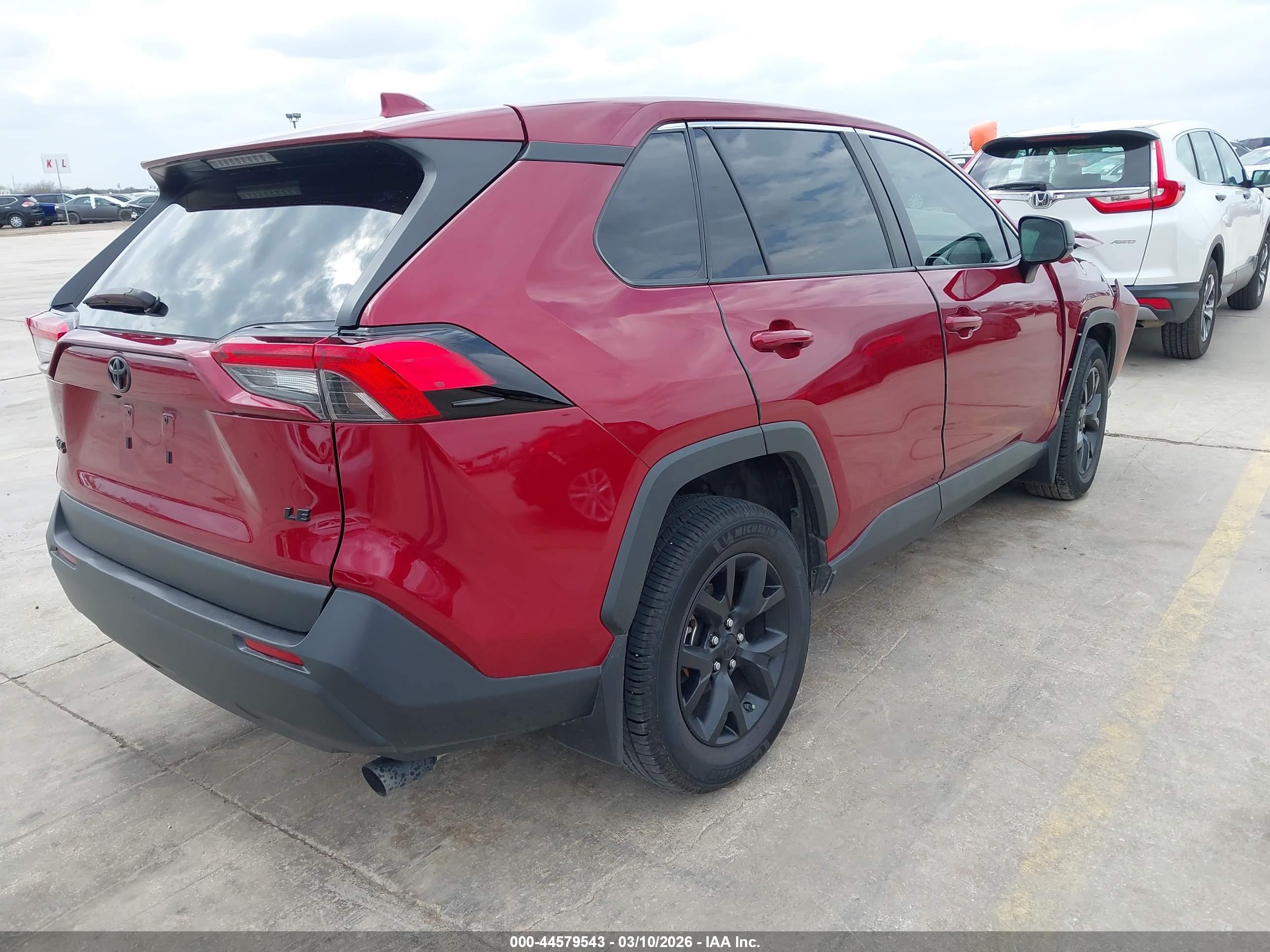 TOYOTA RAV4 image 4