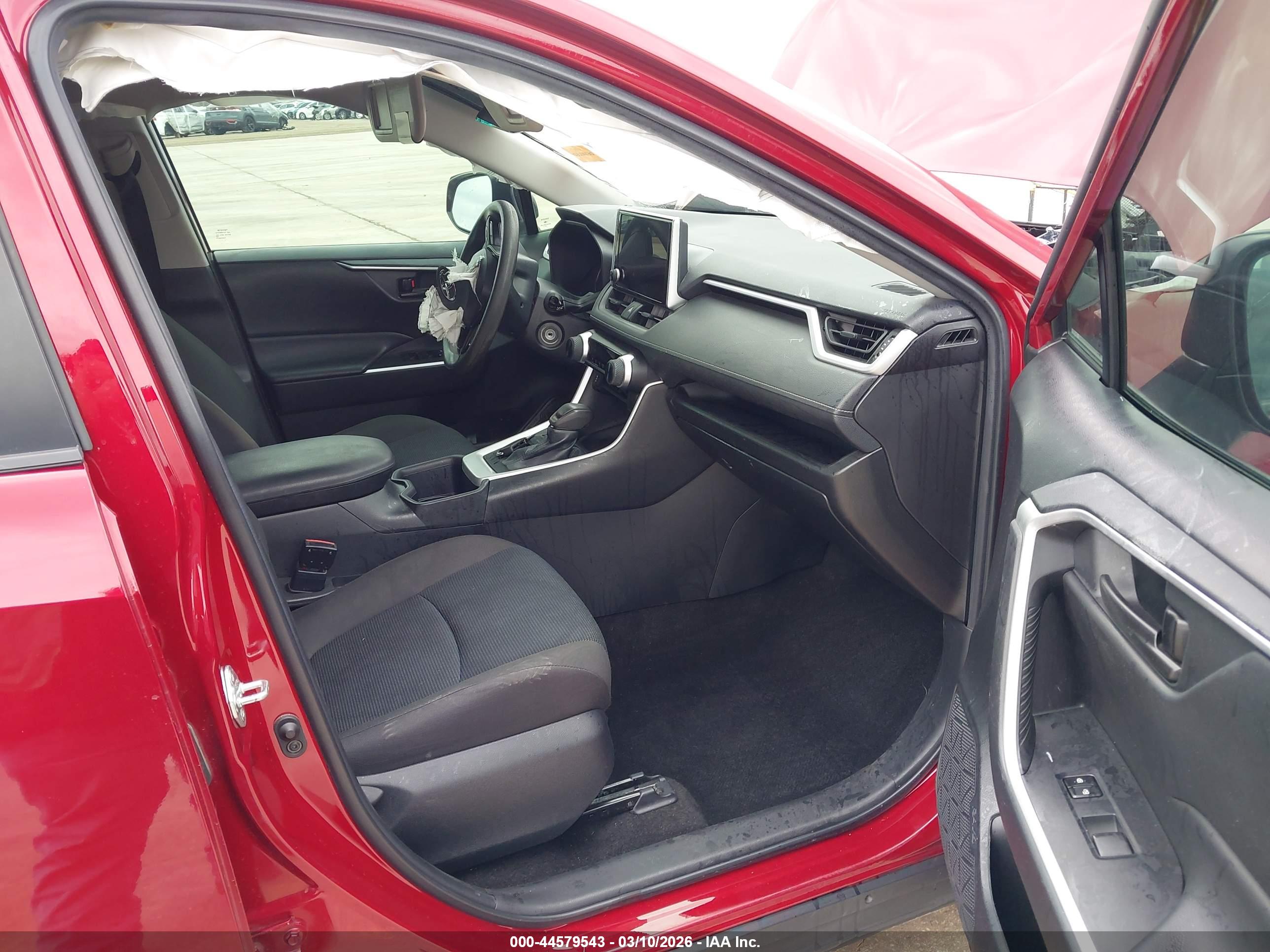 TOYOTA RAV4 image 5