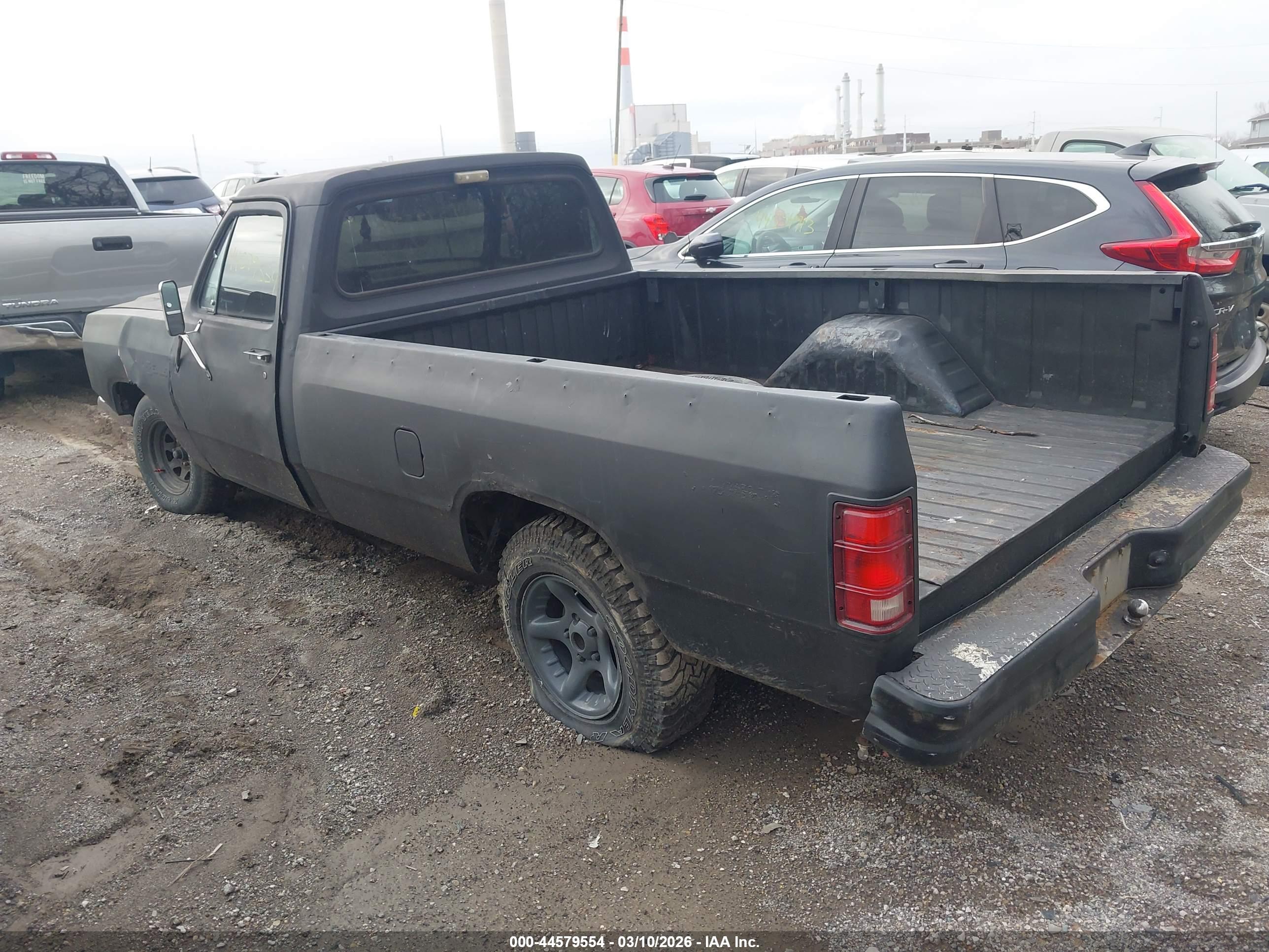 DODGE D-SERIES image 3