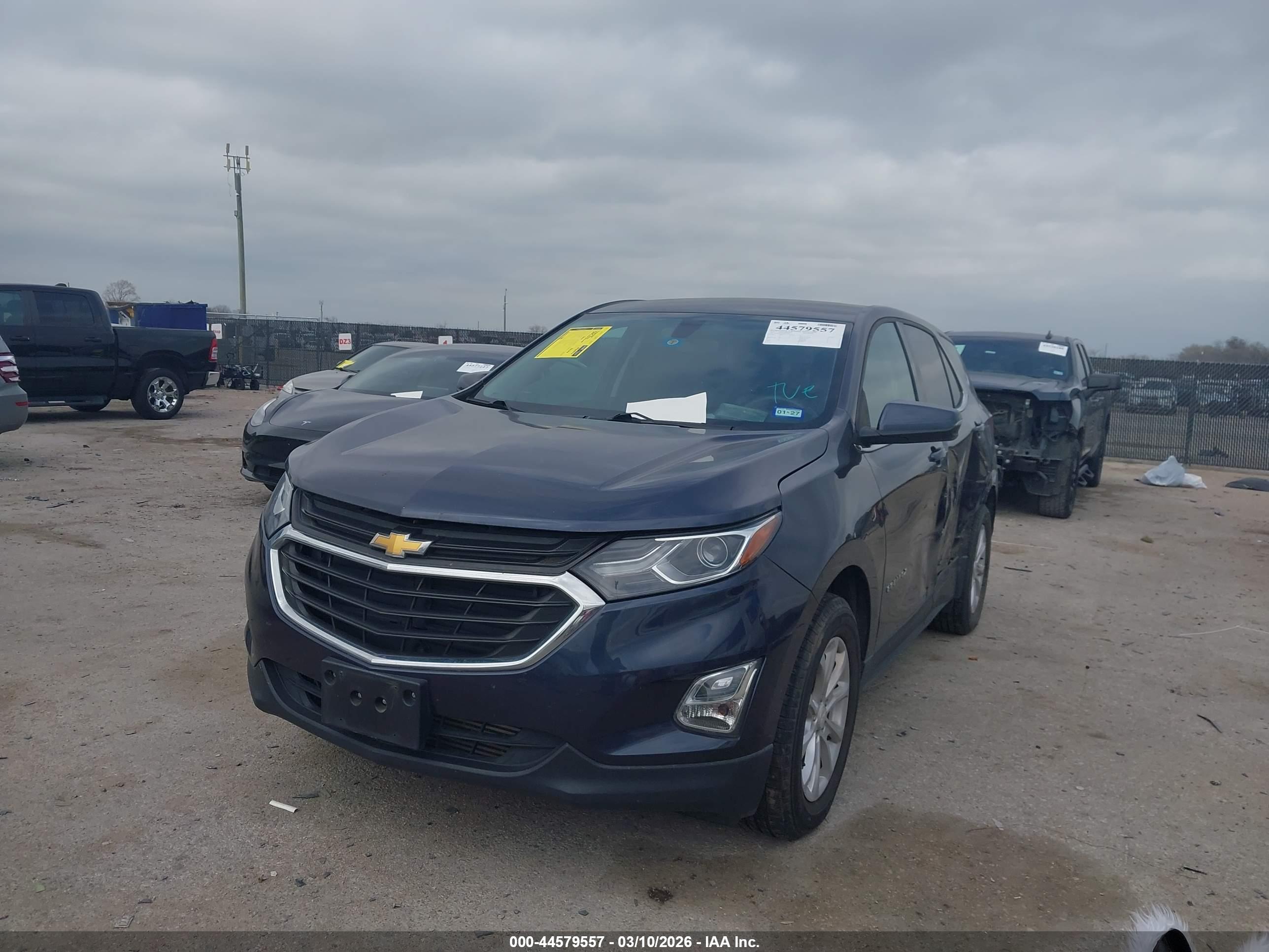 CHEVROLET EQUINOX image 2