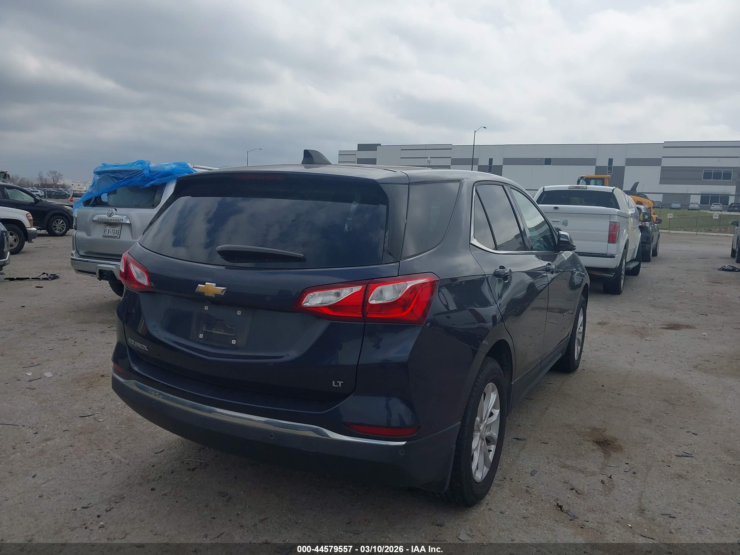 CHEVROLET EQUINOX image 4