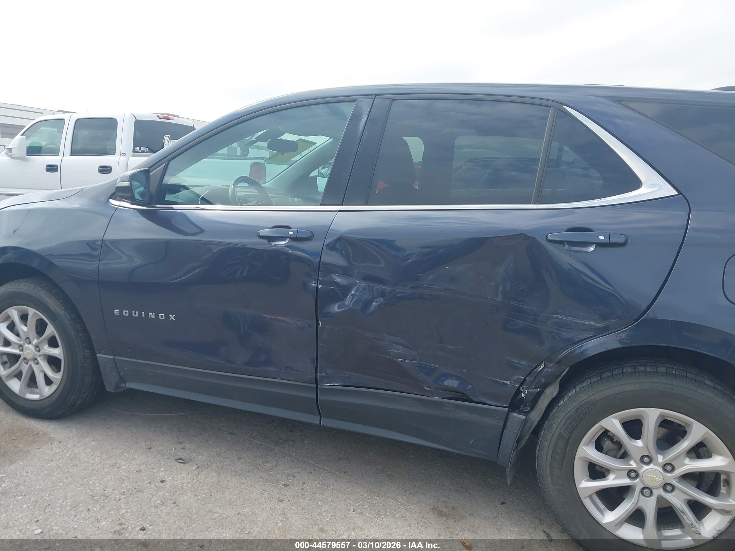 CHEVROLET EQUINOX image 6