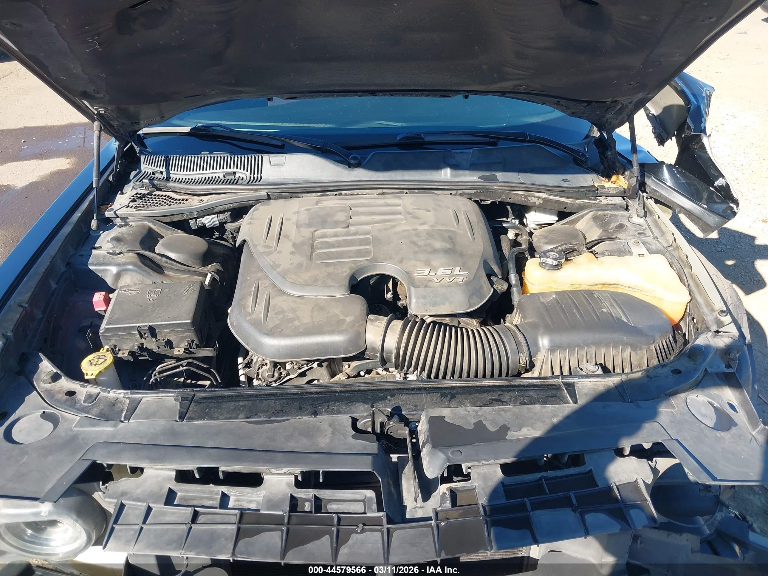 DODGE CHALLENGER image 10