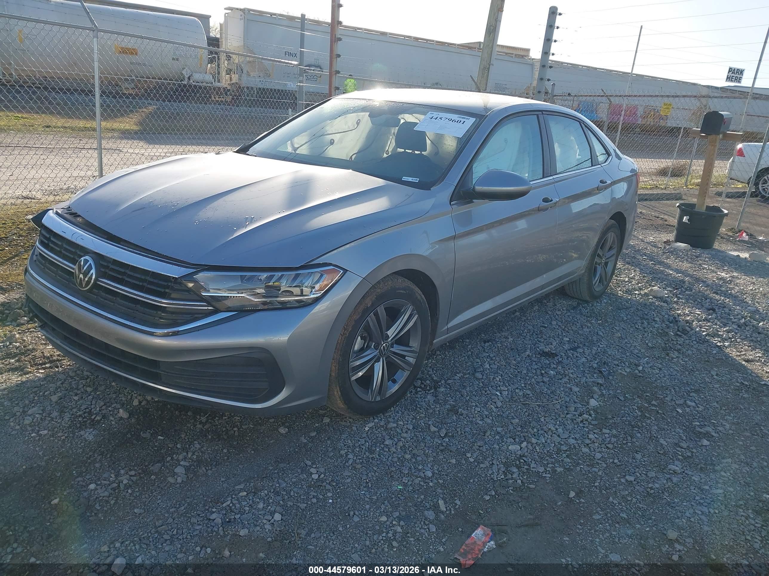 VOLKSWAGEN JETTA image 2