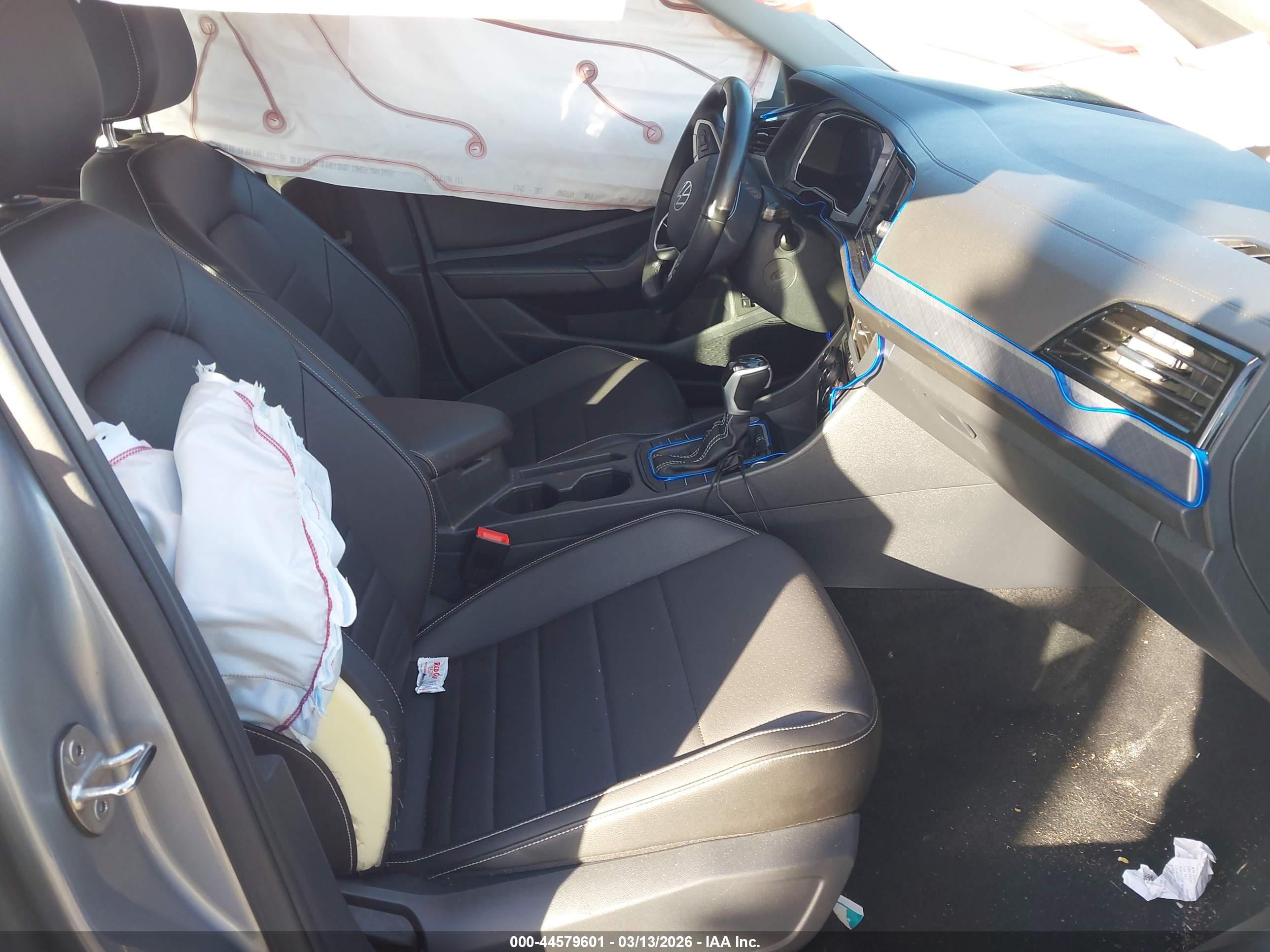 VOLKSWAGEN JETTA image 5