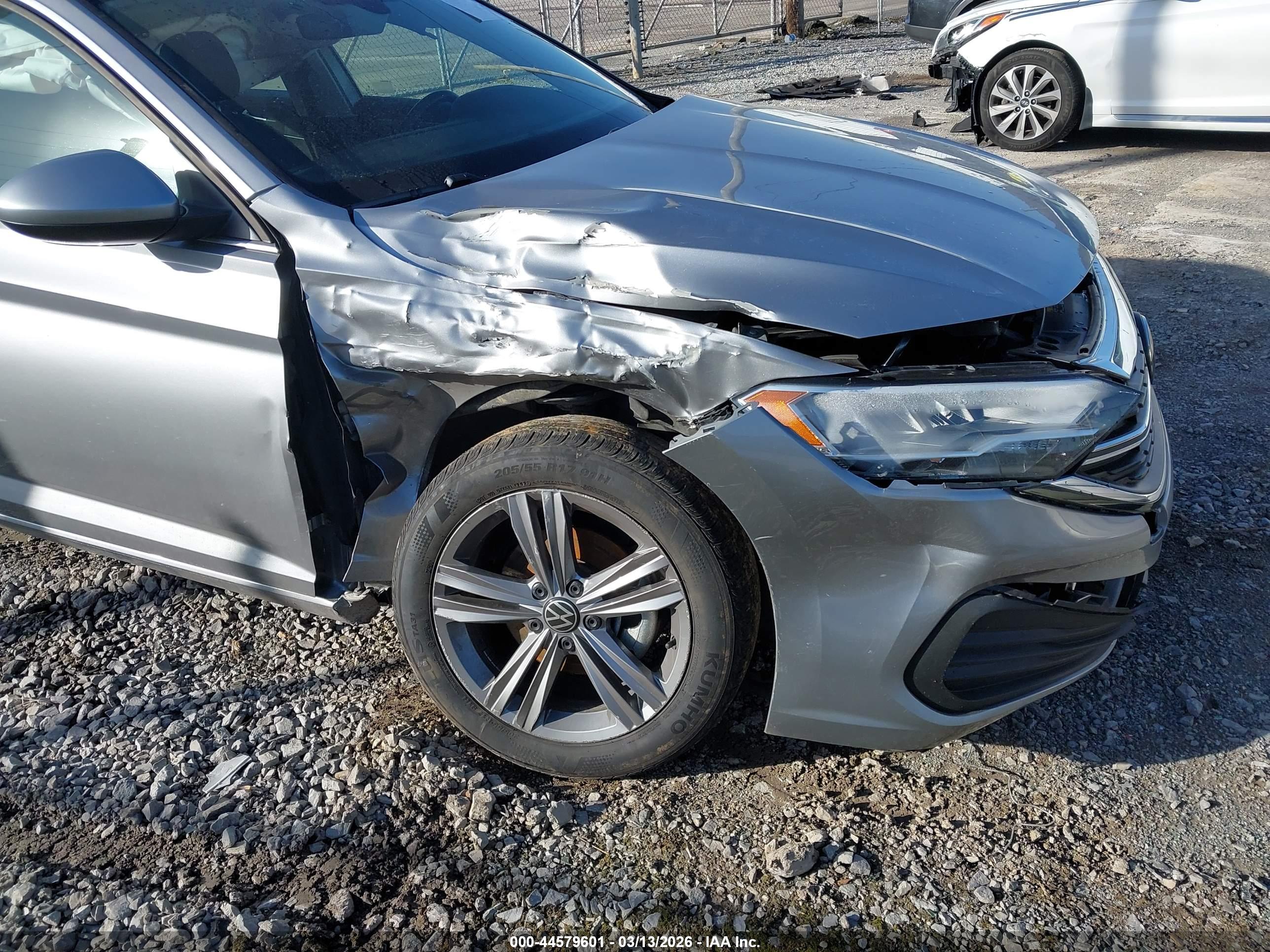 VOLKSWAGEN JETTA image 6
