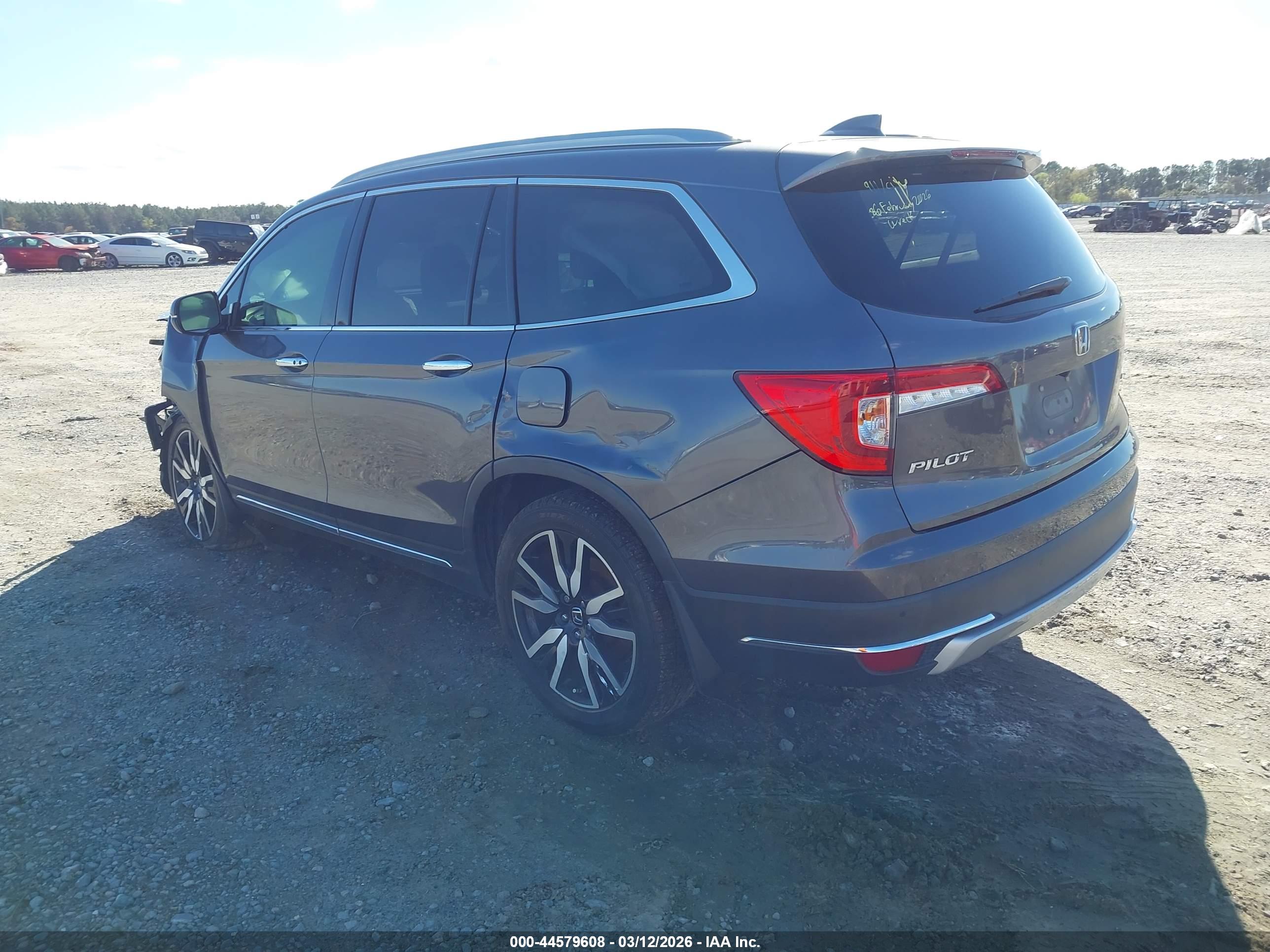 HONDA PILOT image 3