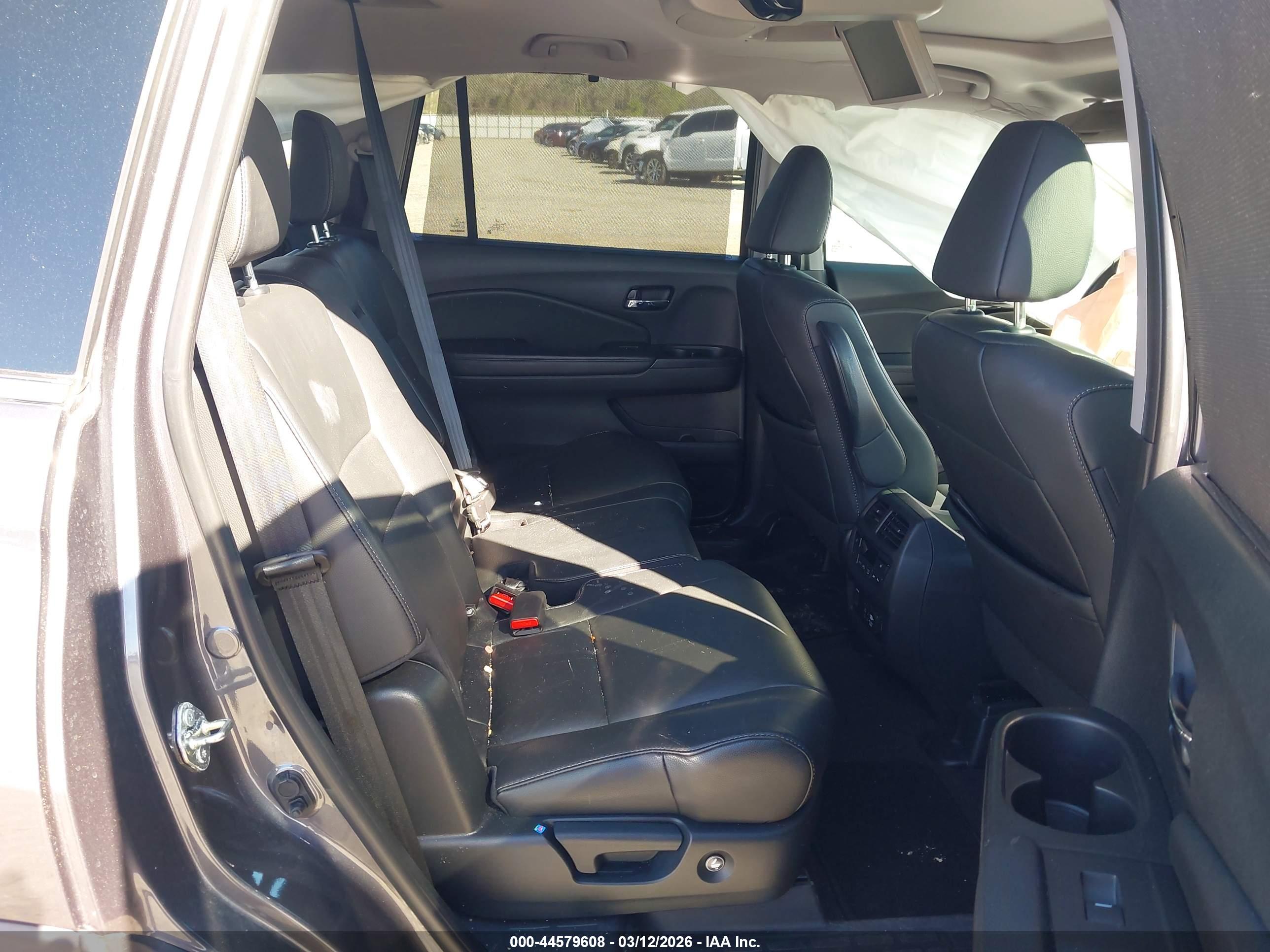 HONDA PILOT image 8