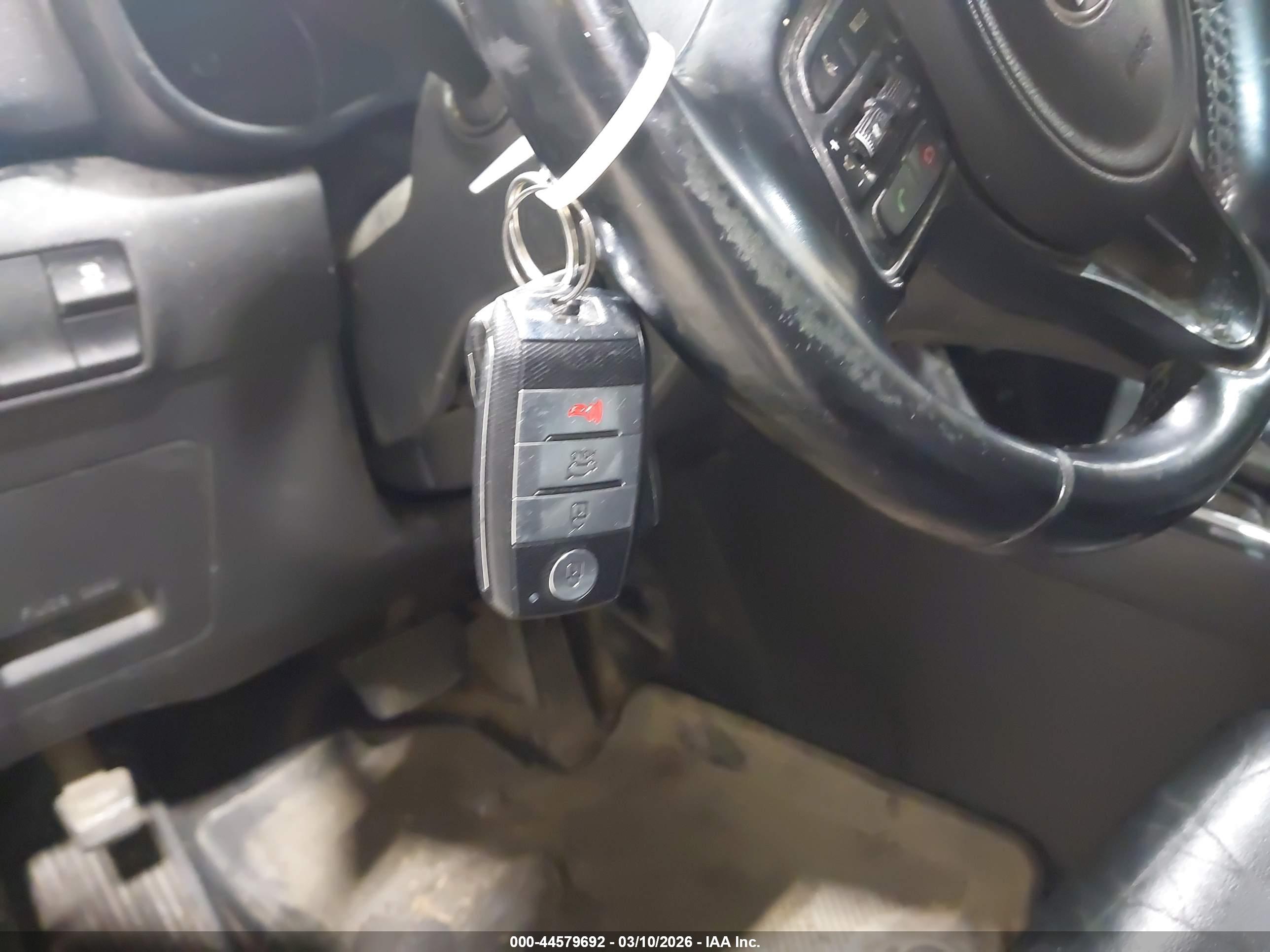 KIA SPORTAGE image 11