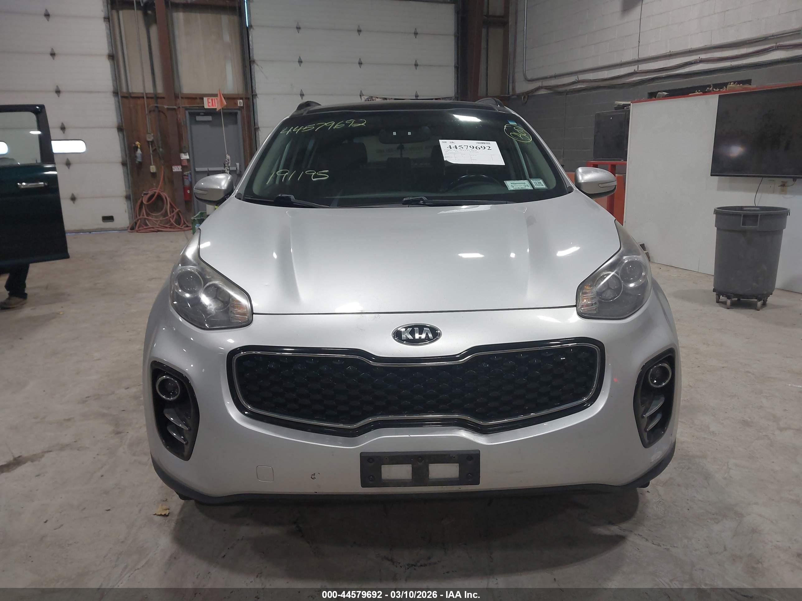 KIA SPORTAGE image 6