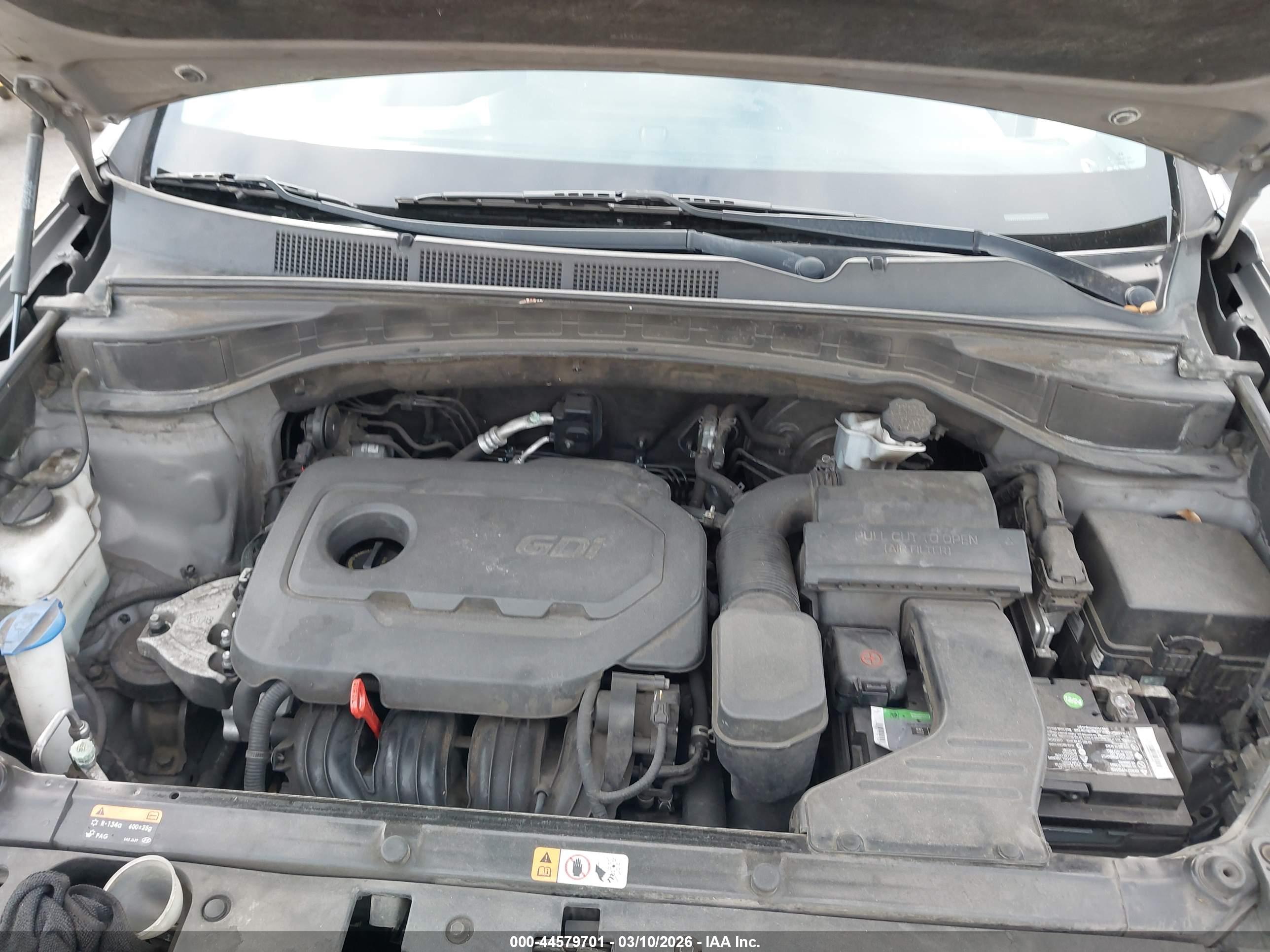 HYUNDAI SANTA image 10