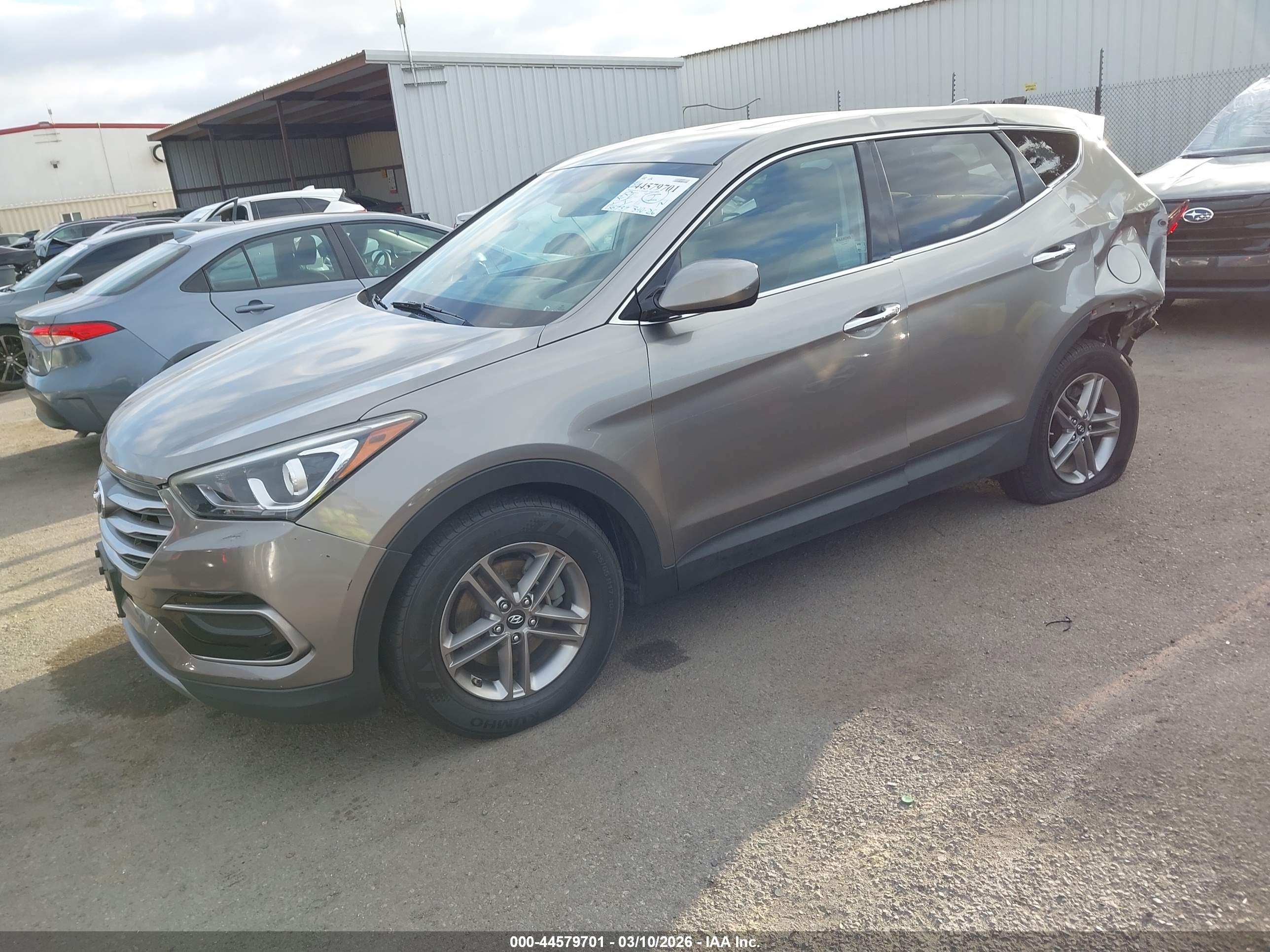 HYUNDAI SANTA image 2