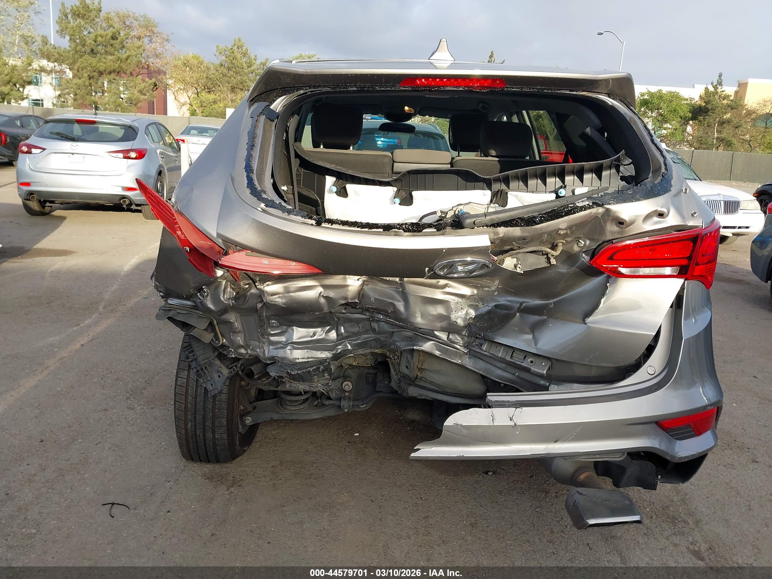 HYUNDAI SANTA image 6