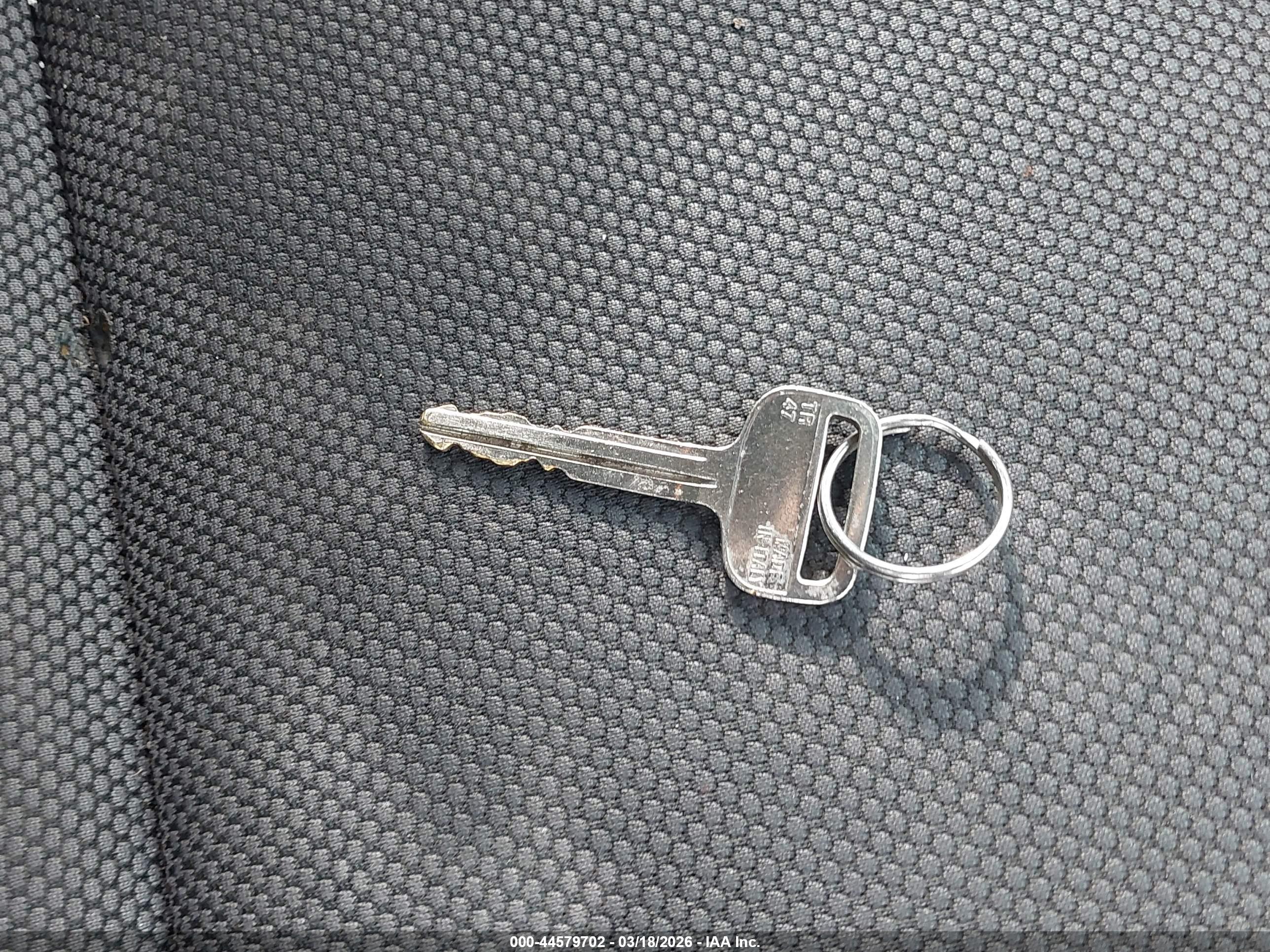 PONTIAC VIBE image 11