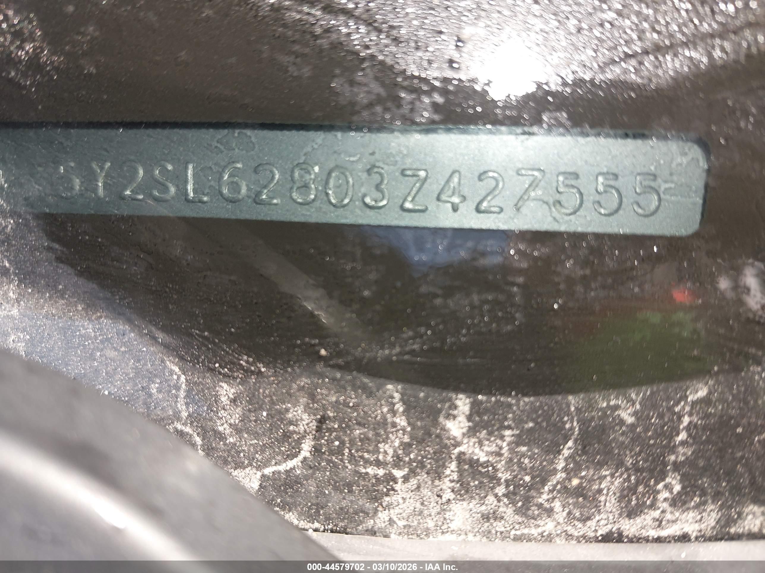 PONTIAC VIBE image 9