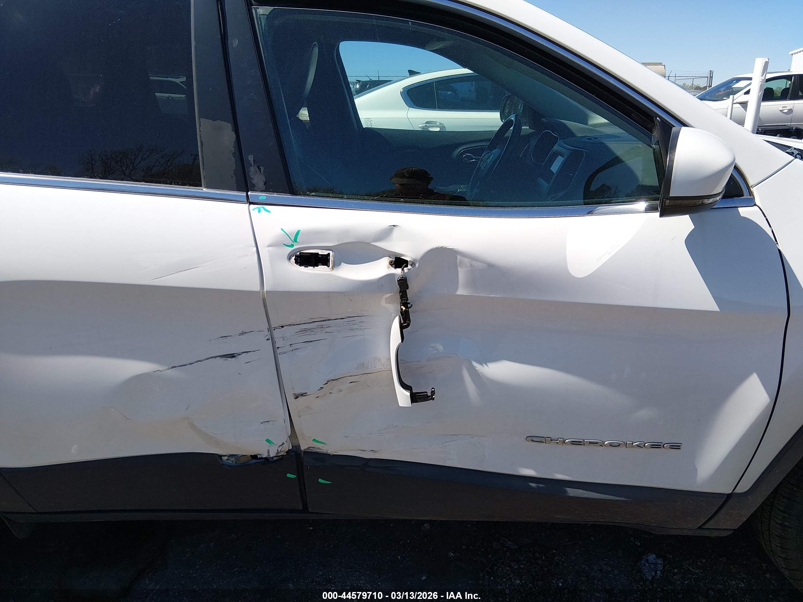 JEEP CHEROKEE image 6