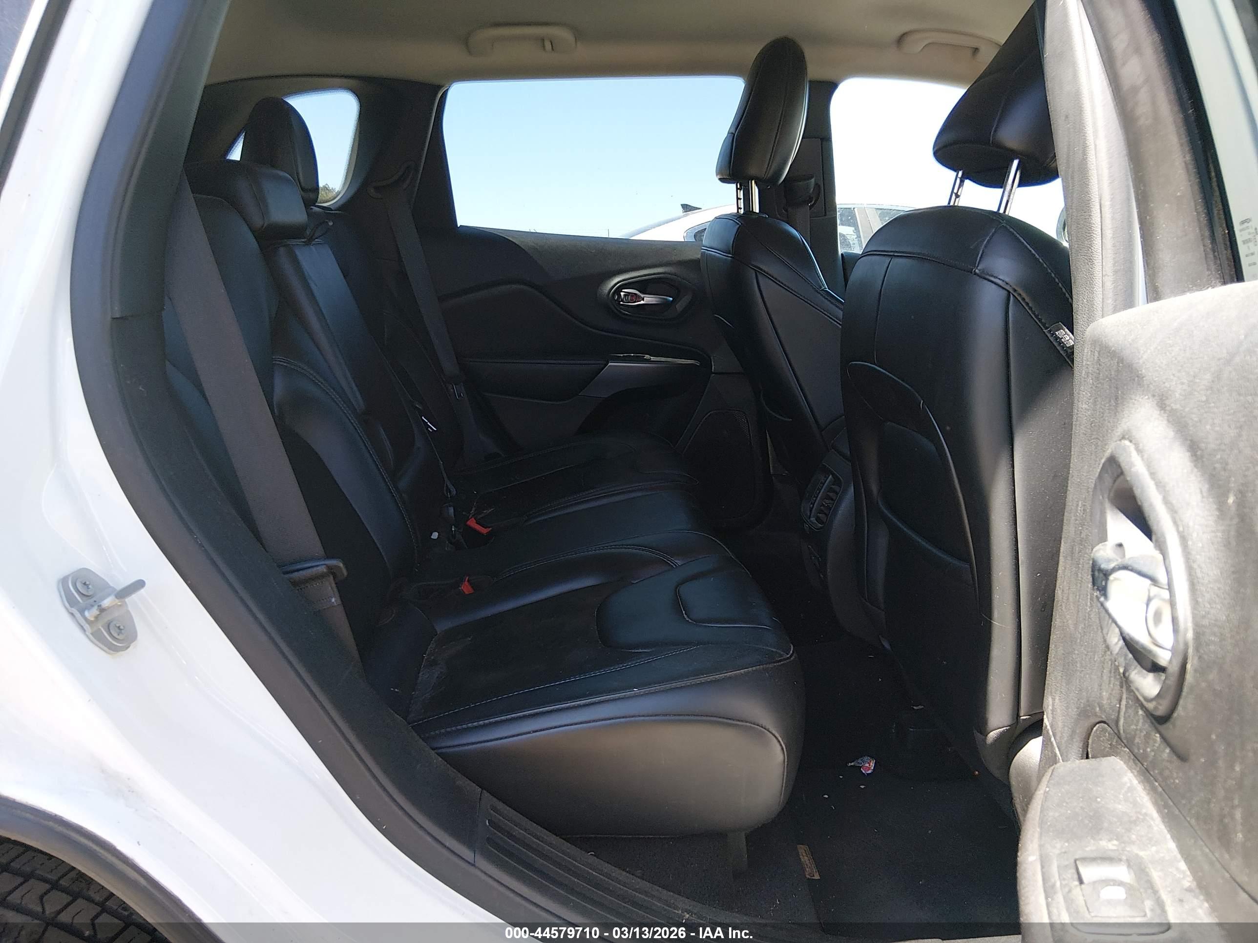JEEP CHEROKEE image 8