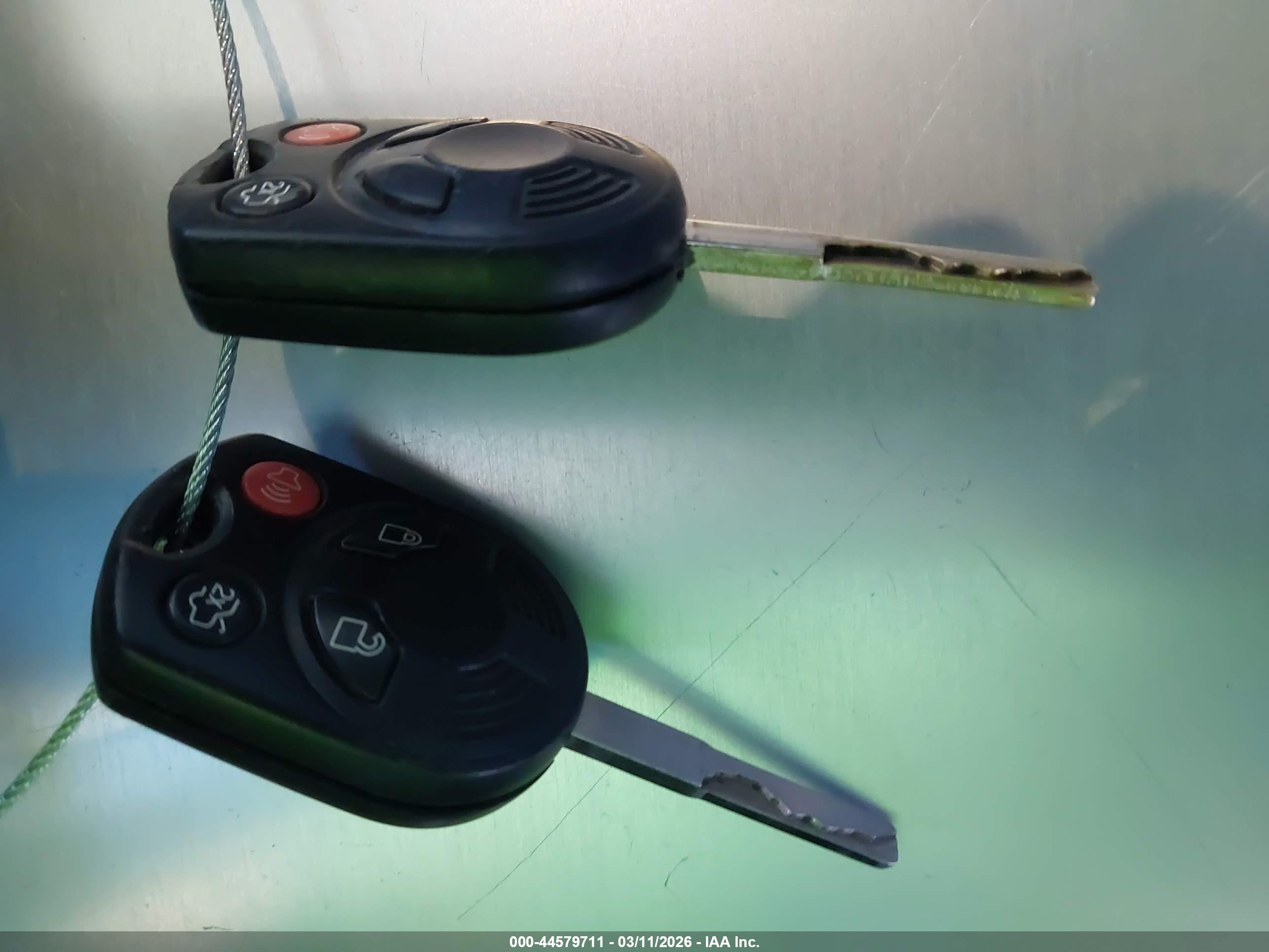 FORD ESCAPE image 11