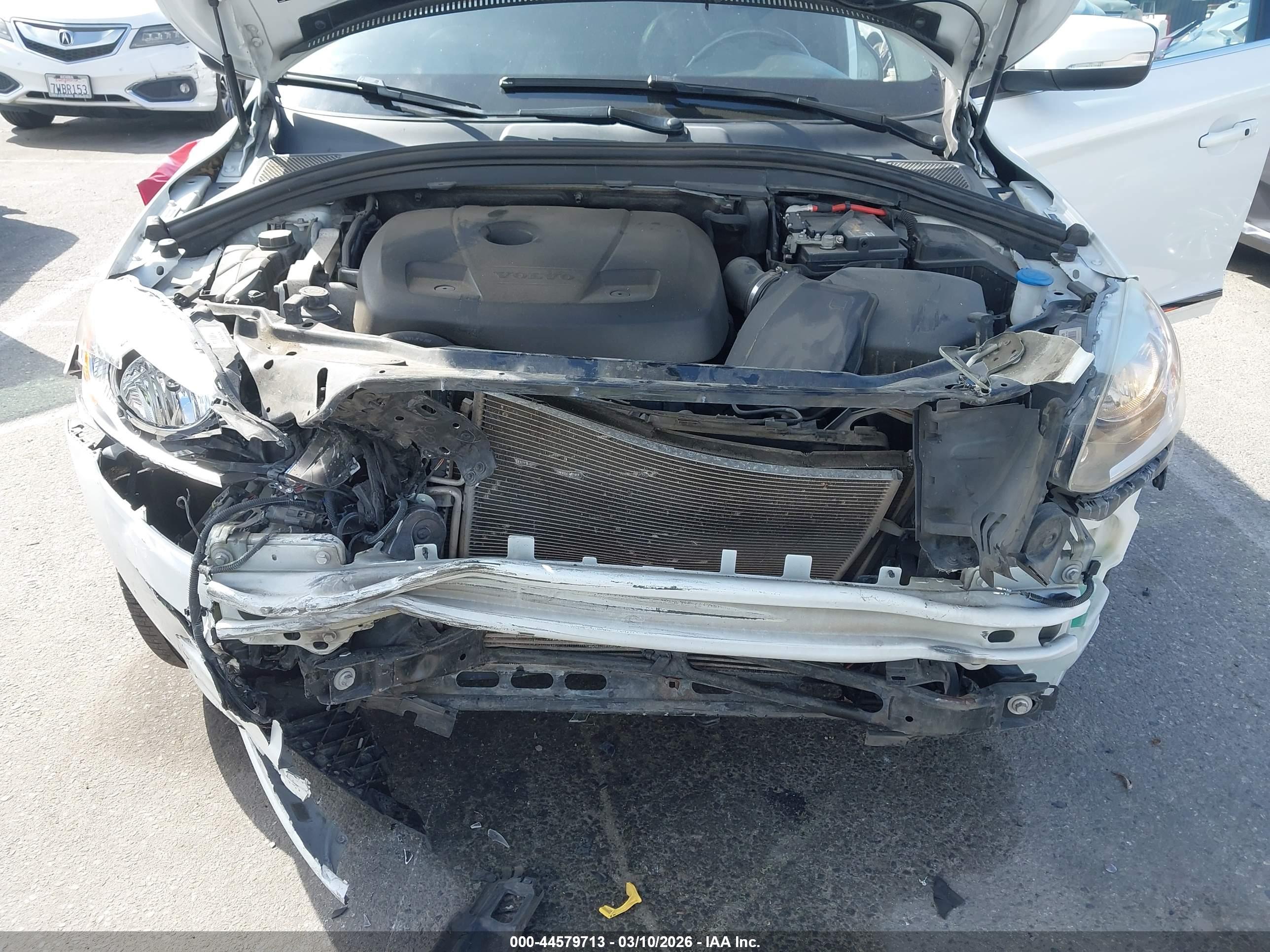 VOLVO XC60 image 6