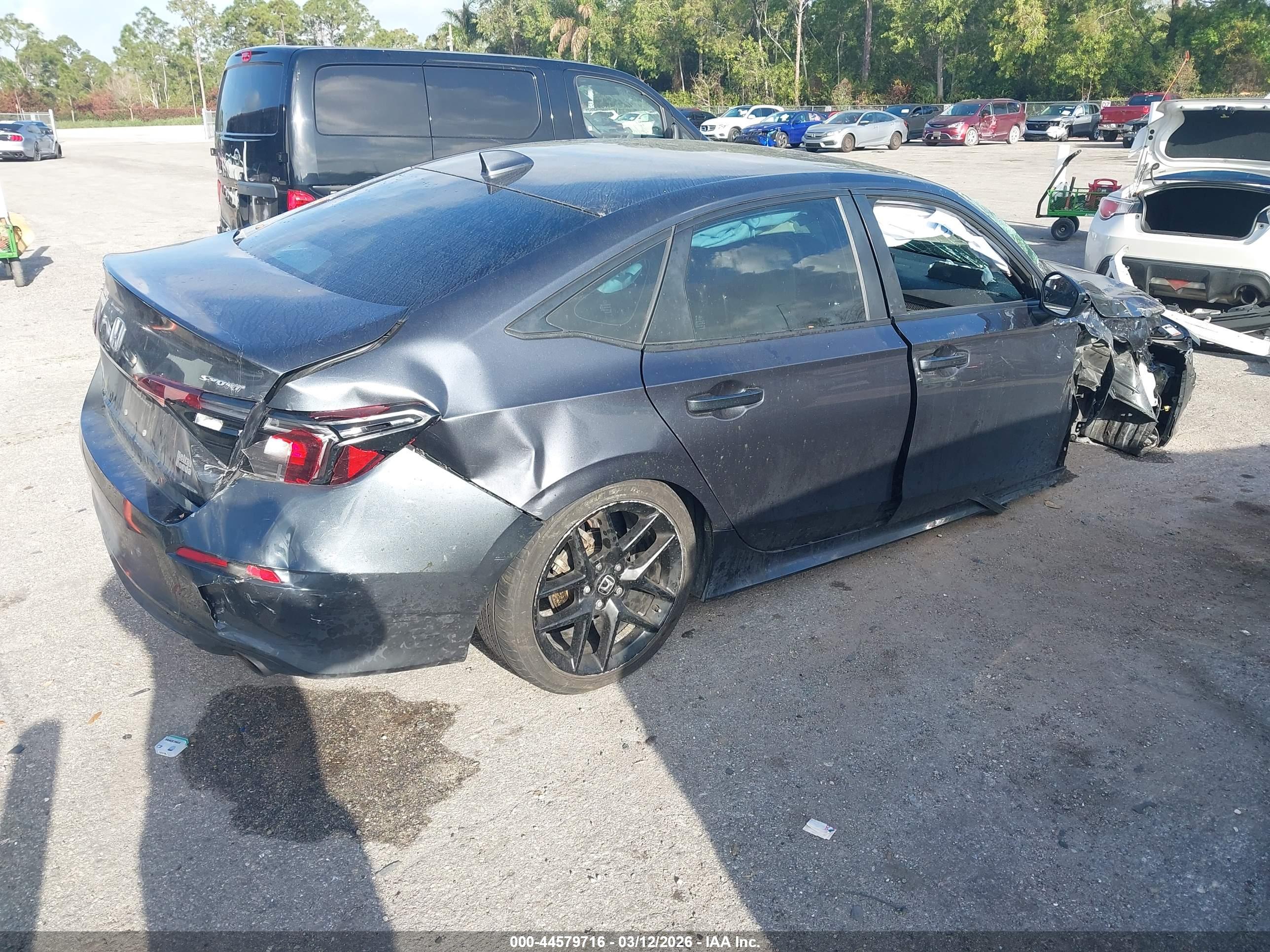 HONDA CIVIC image 4