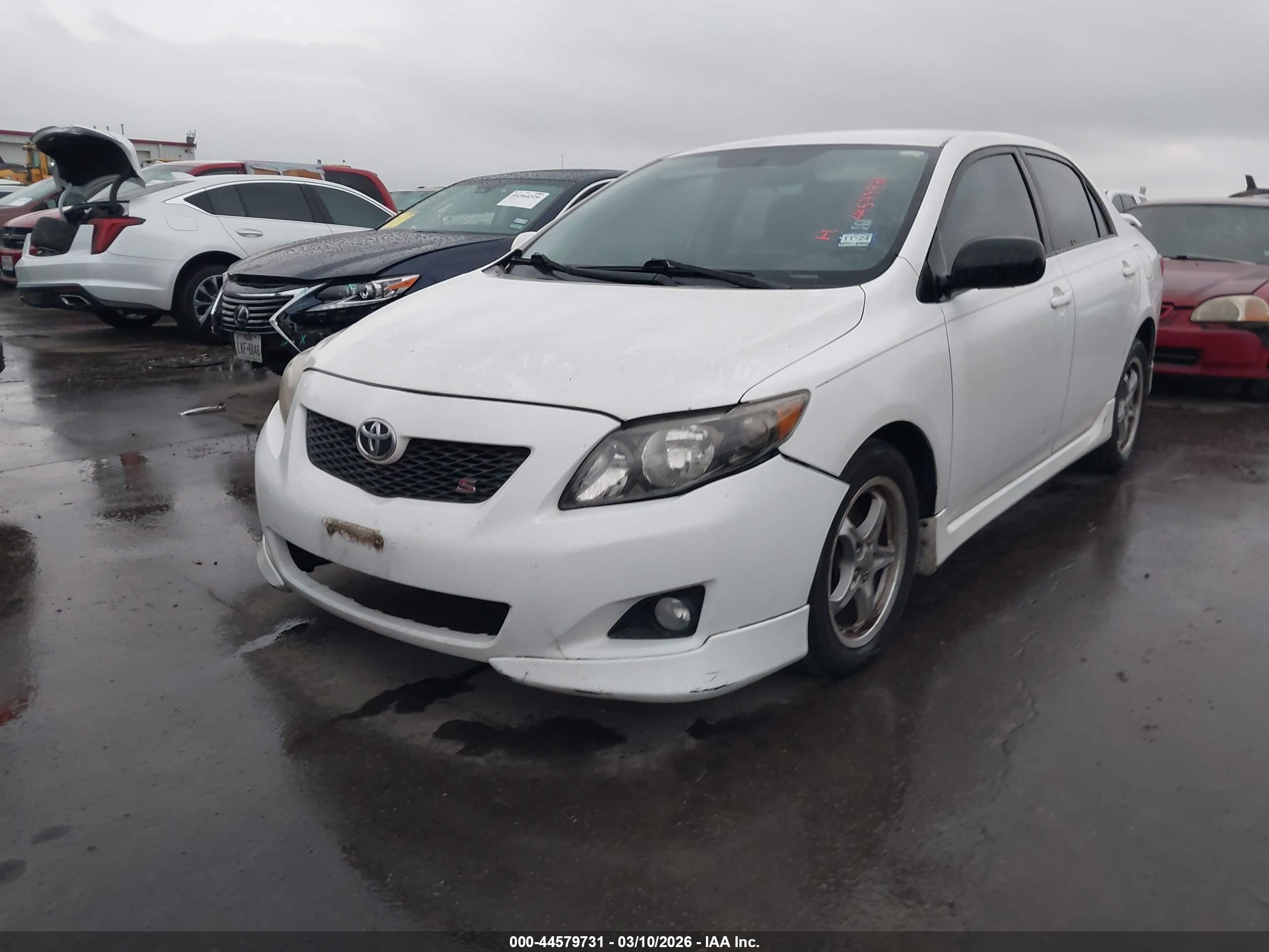 TOYOTA COROLLA image 2