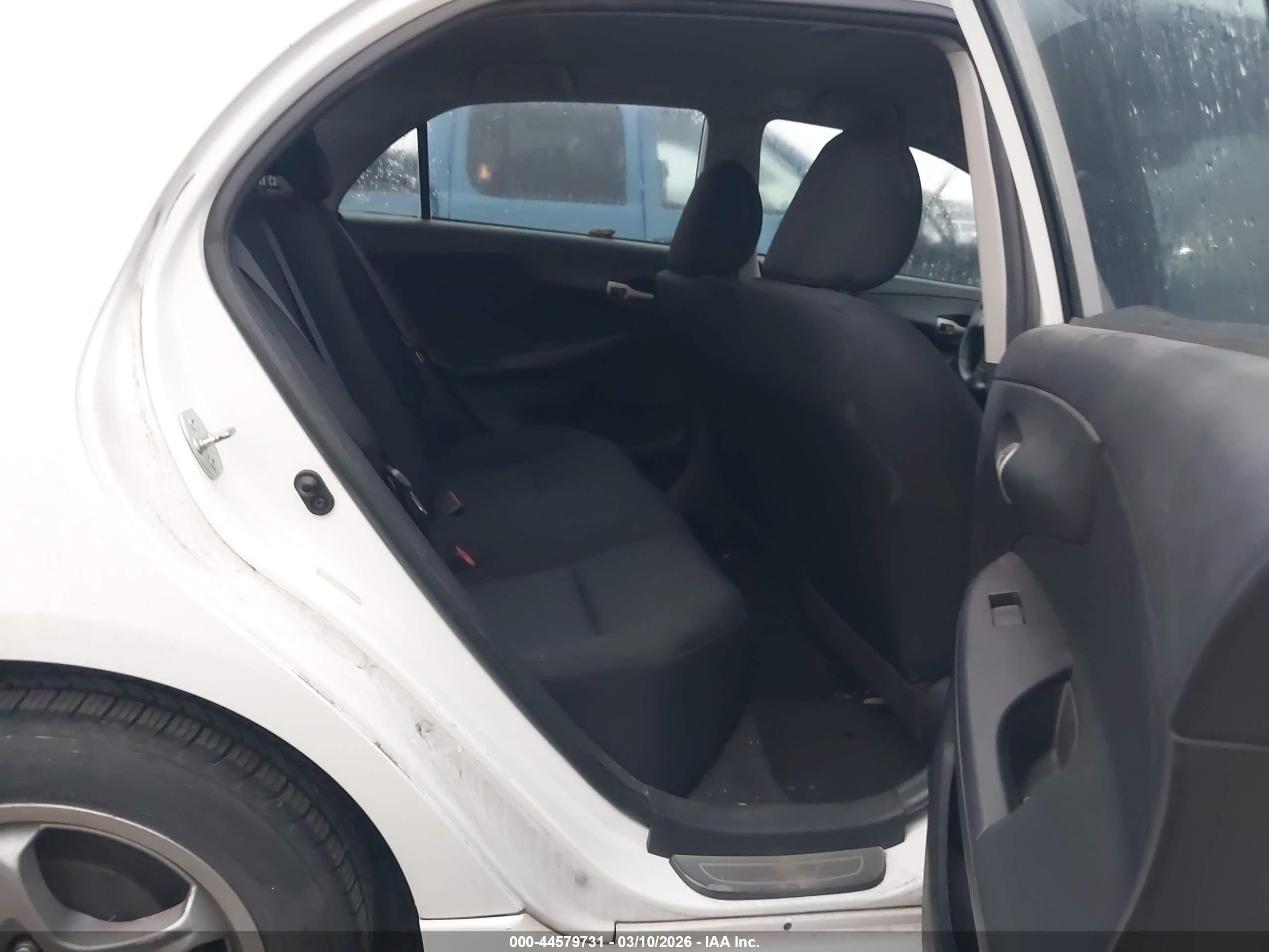 TOYOTA COROLLA image 8