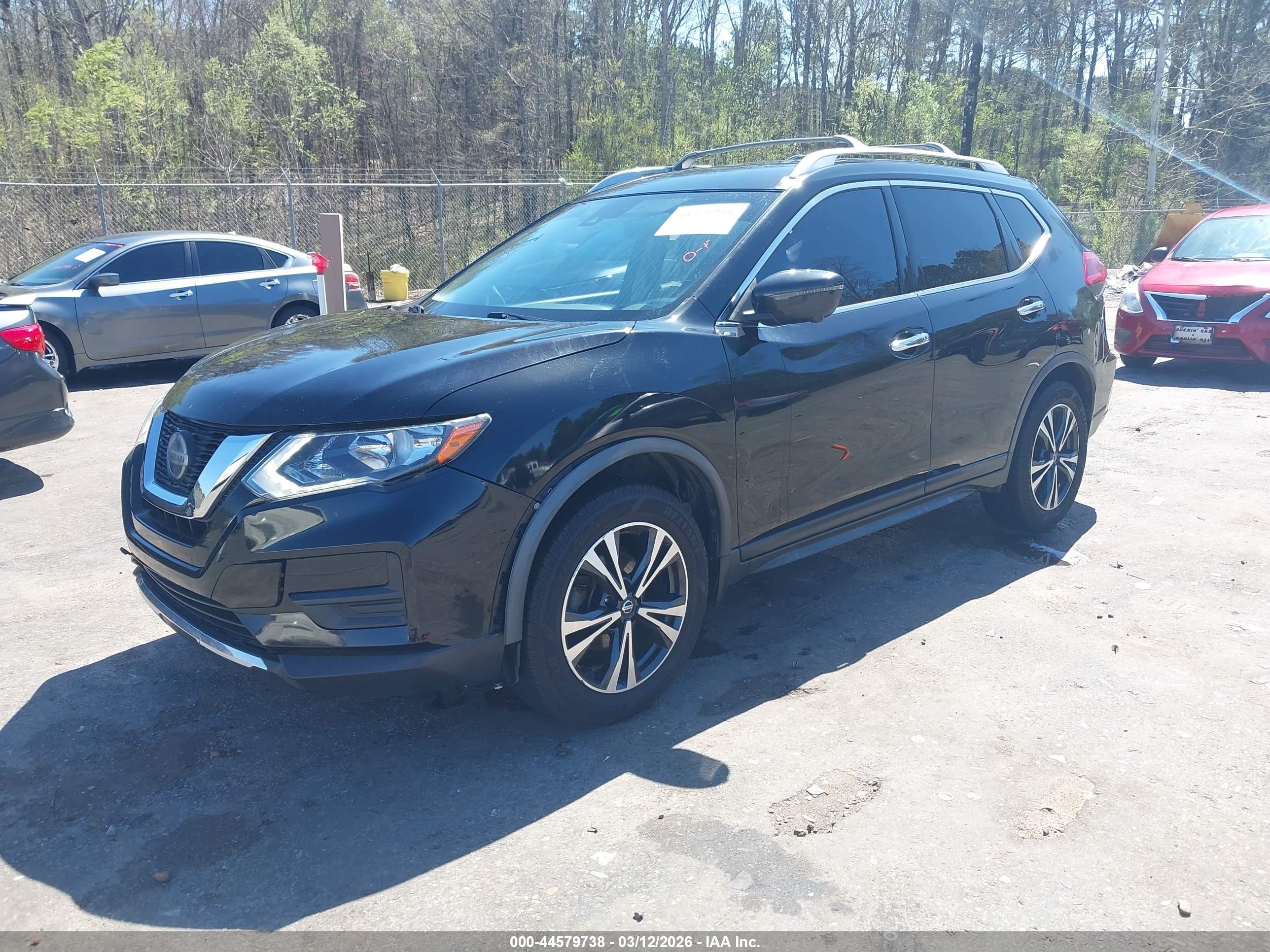 NISSAN ROGUE image 2