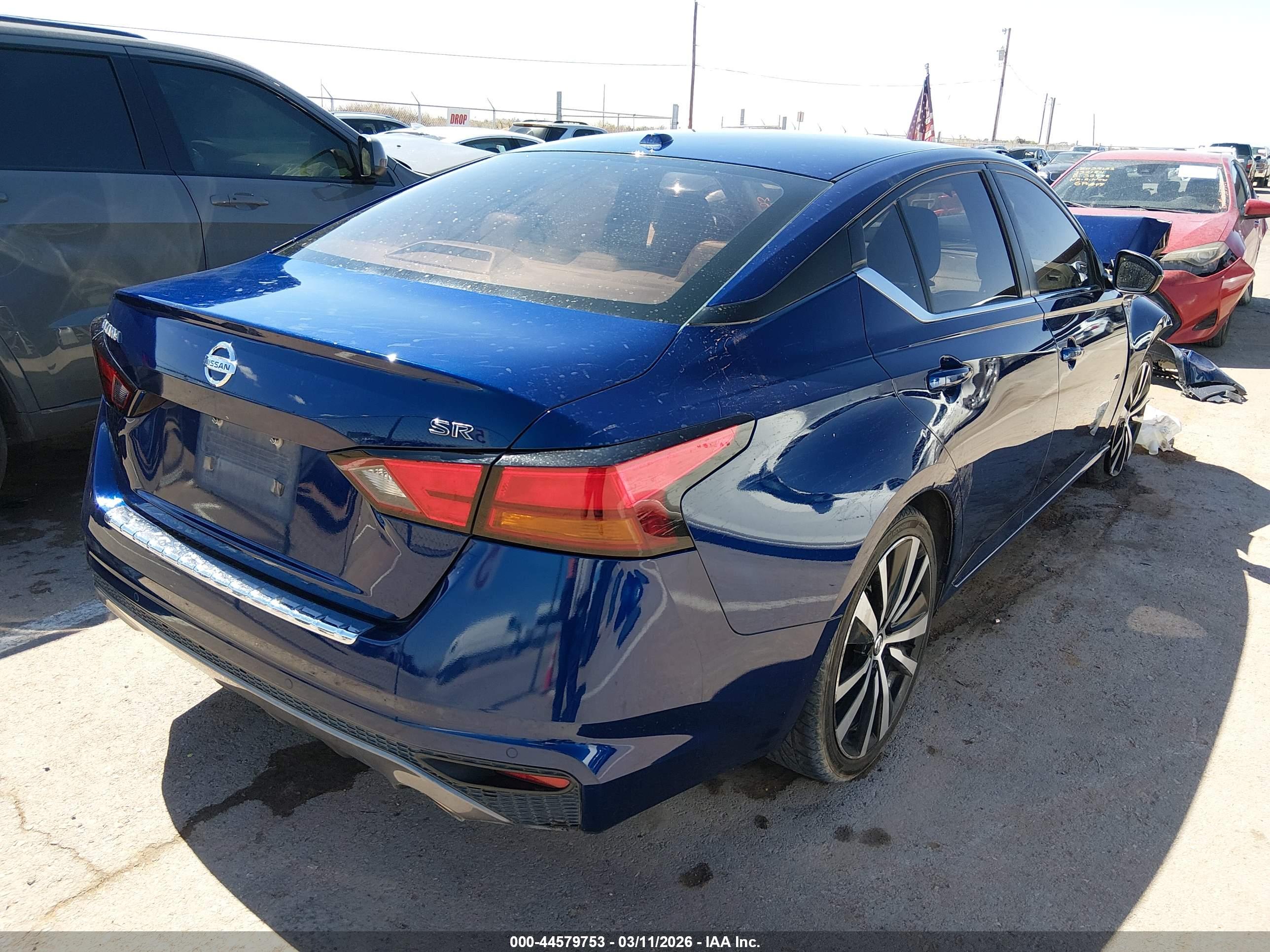NISSAN ALTIMA image 4