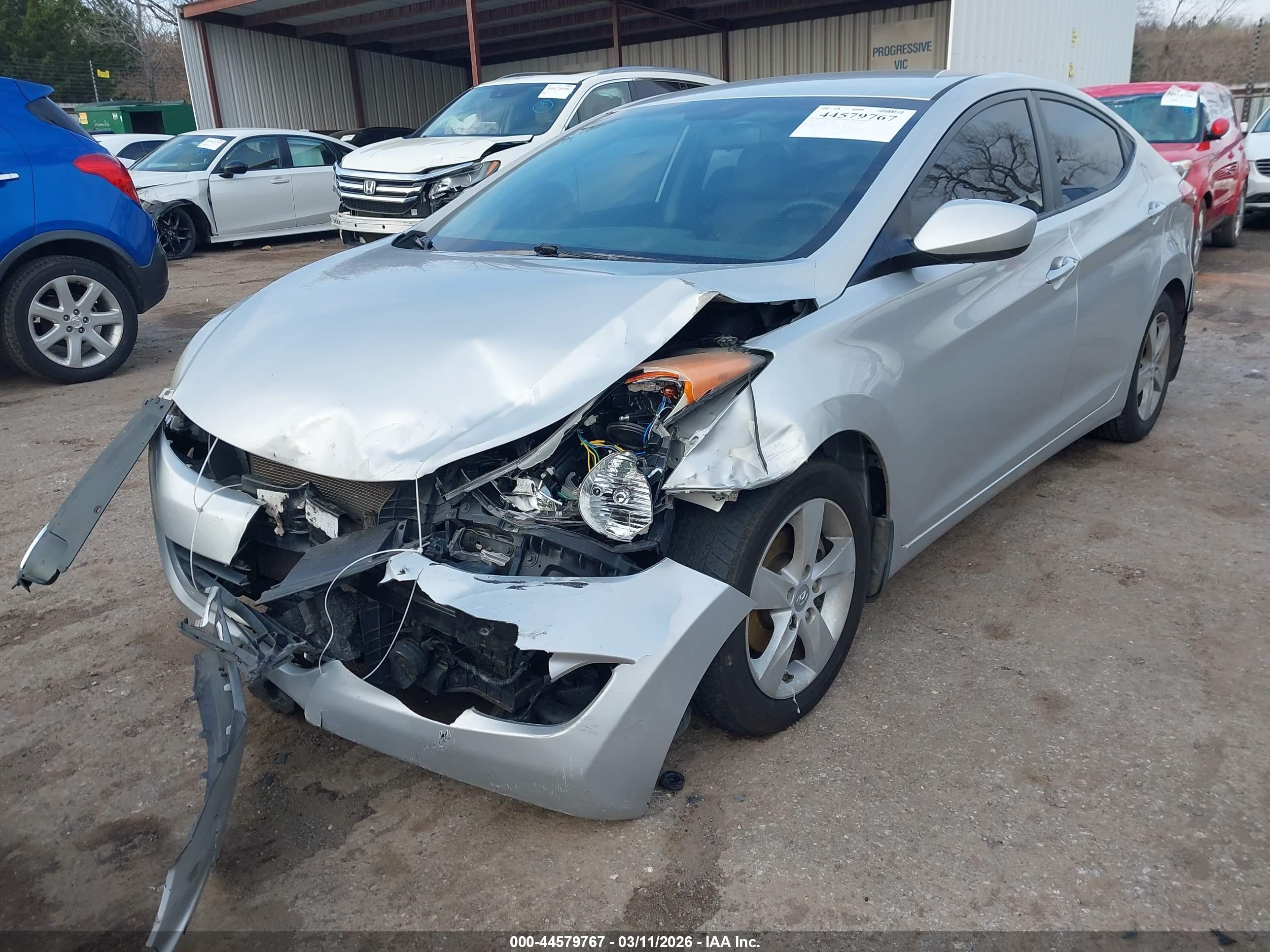 HYUNDAI ELANTRA image 2