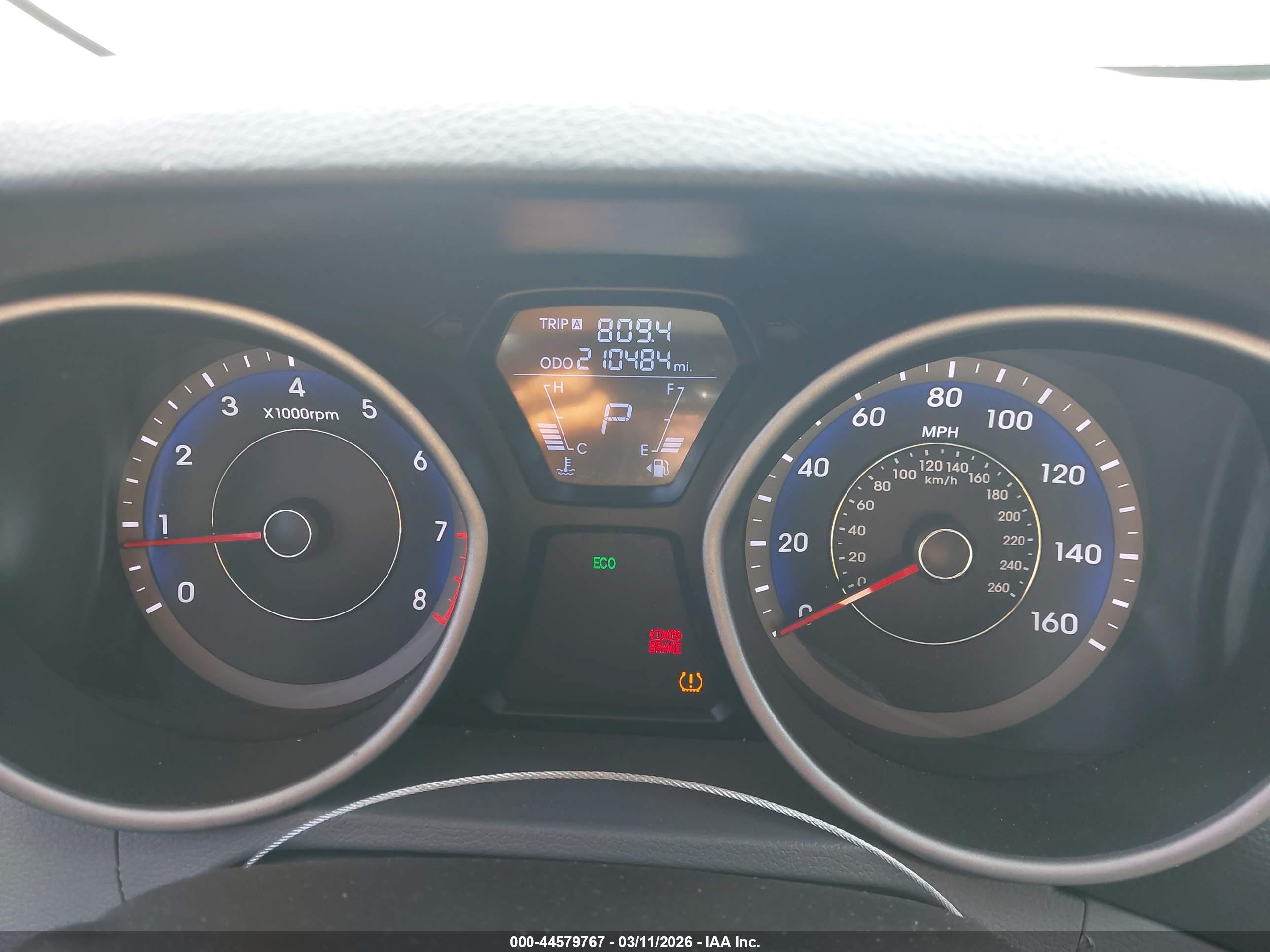 HYUNDAI ELANTRA image 7