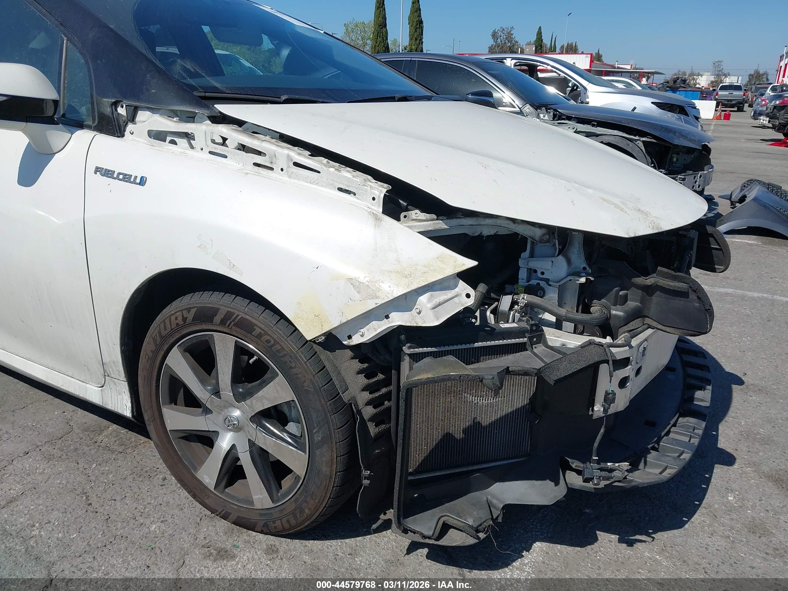 TOYOTA MIRAI image 6
