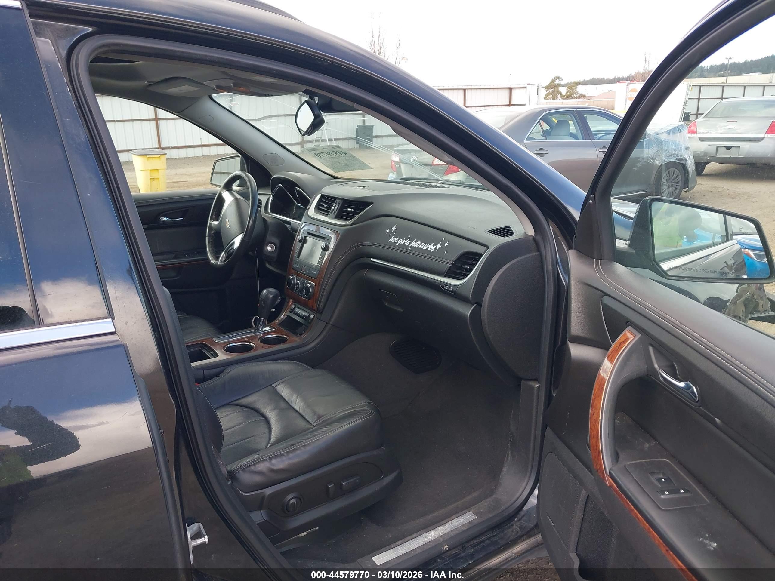CHEVROLET TRAVERSE image 5