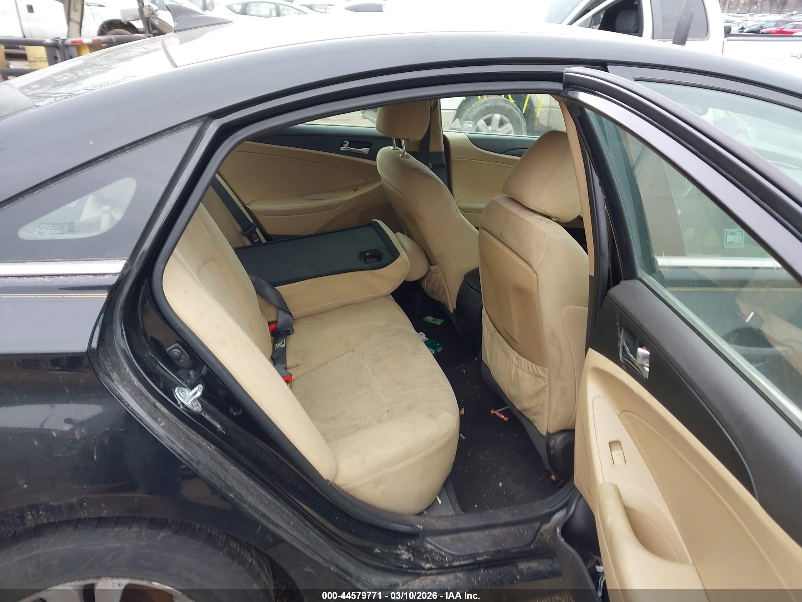 HYUNDAI SONATA image 8