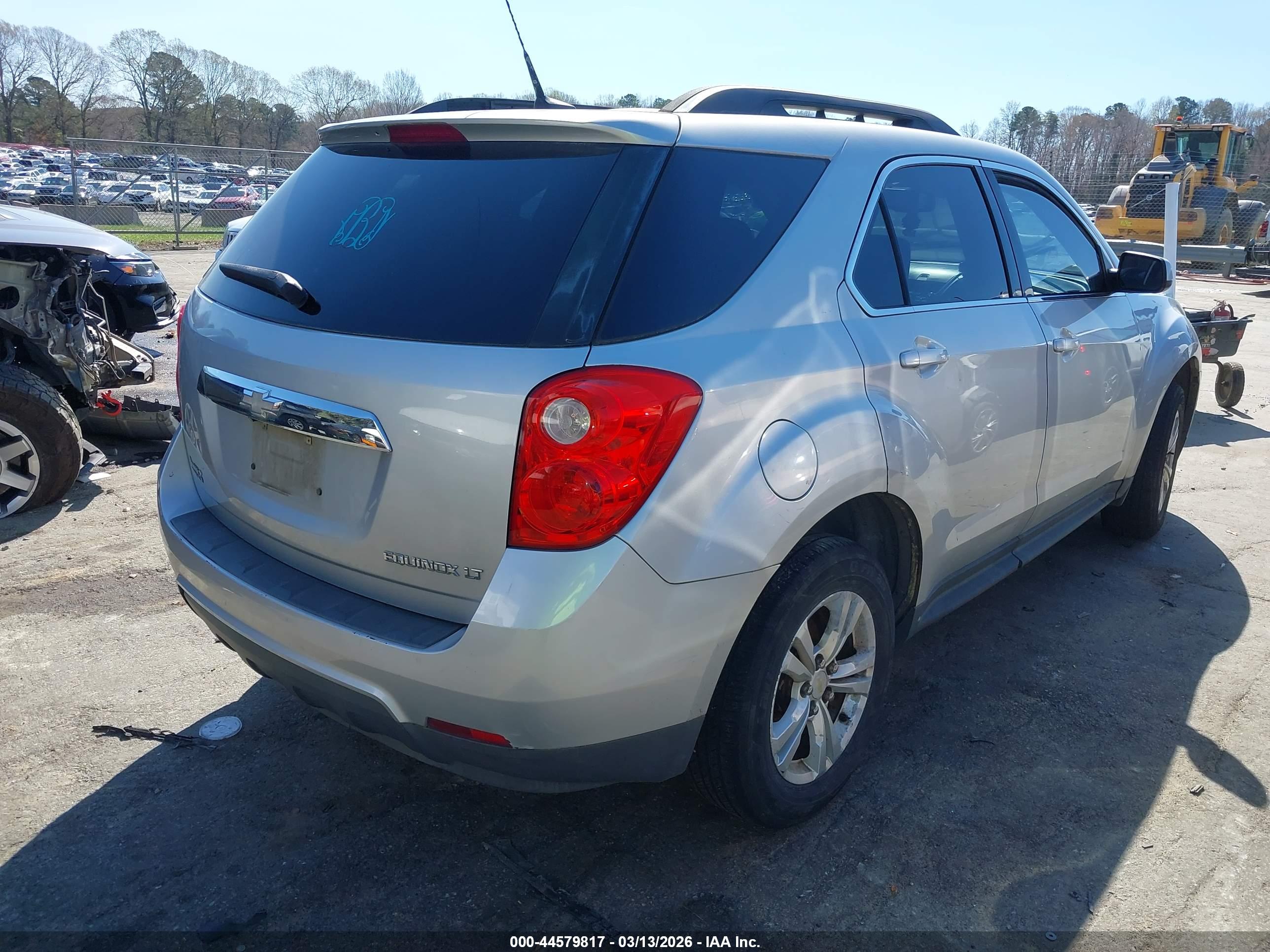 CHEVROLET EQUINOX image 4