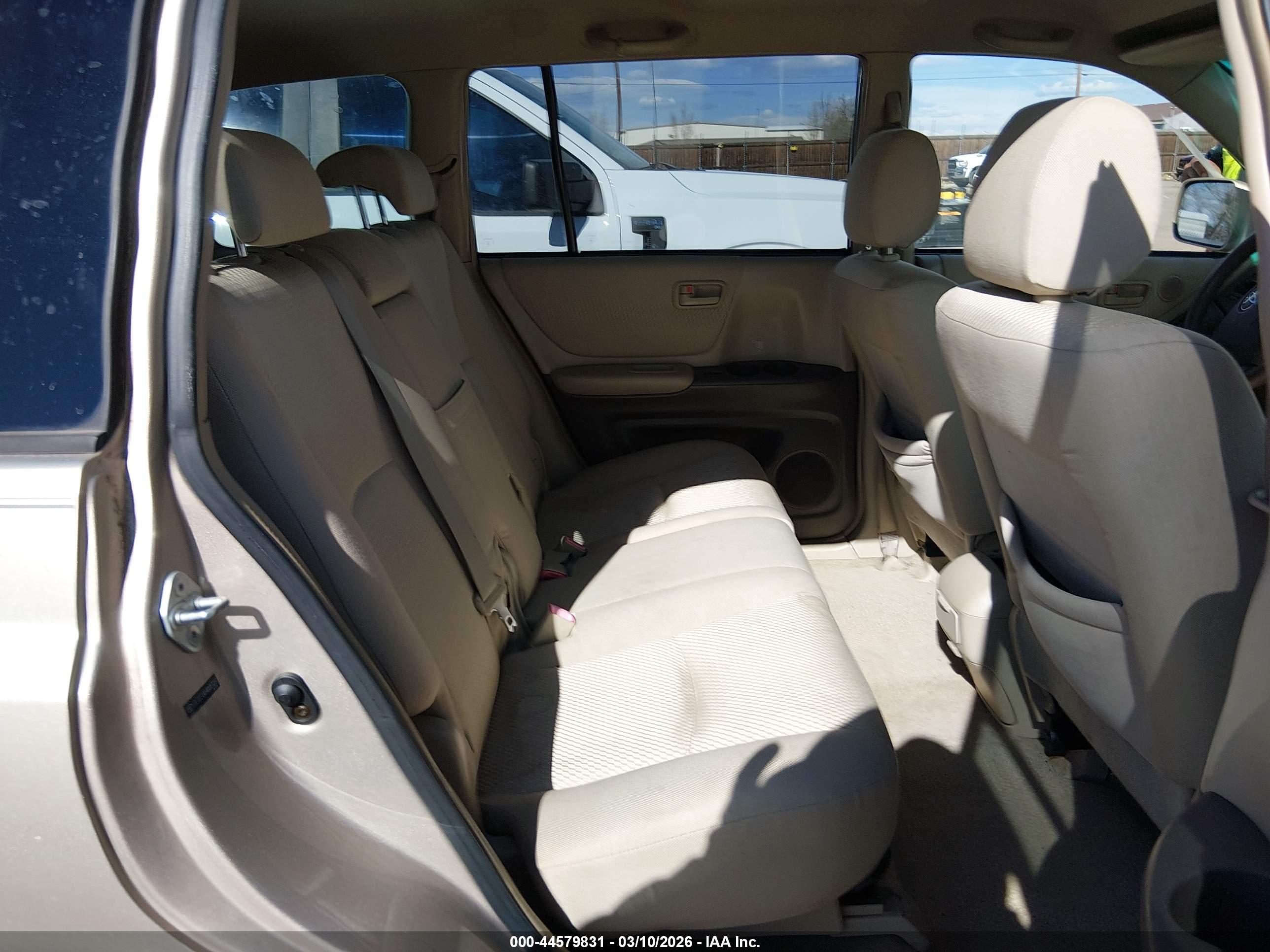 TOYOTA HIGHLANDER image 8